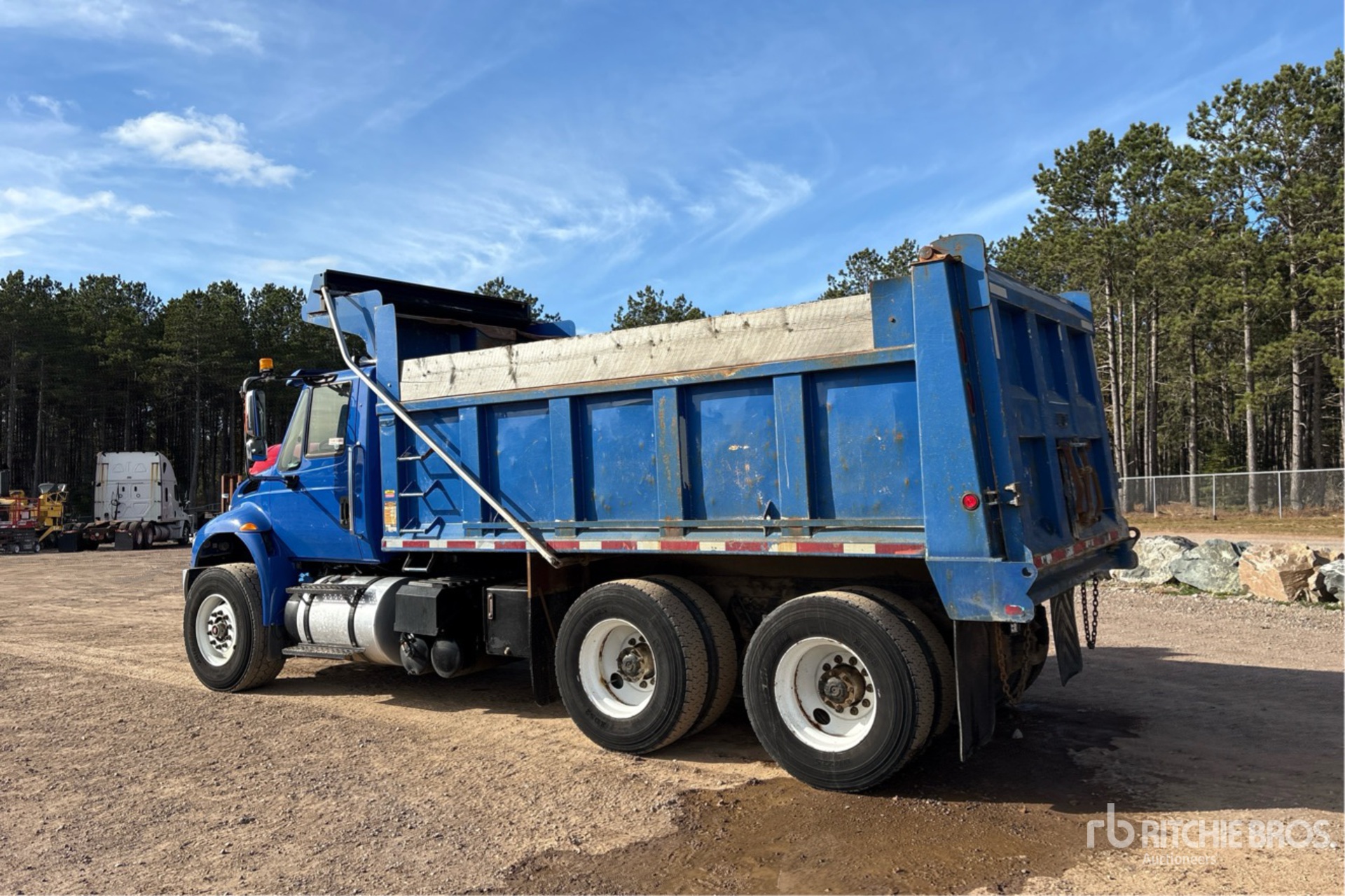 2016 International 7400