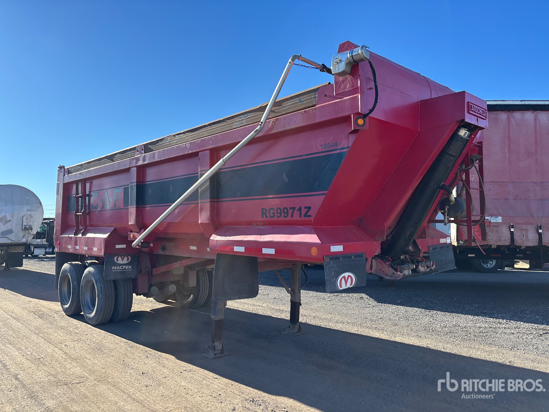 2010 Larochelle 26 ft T/A