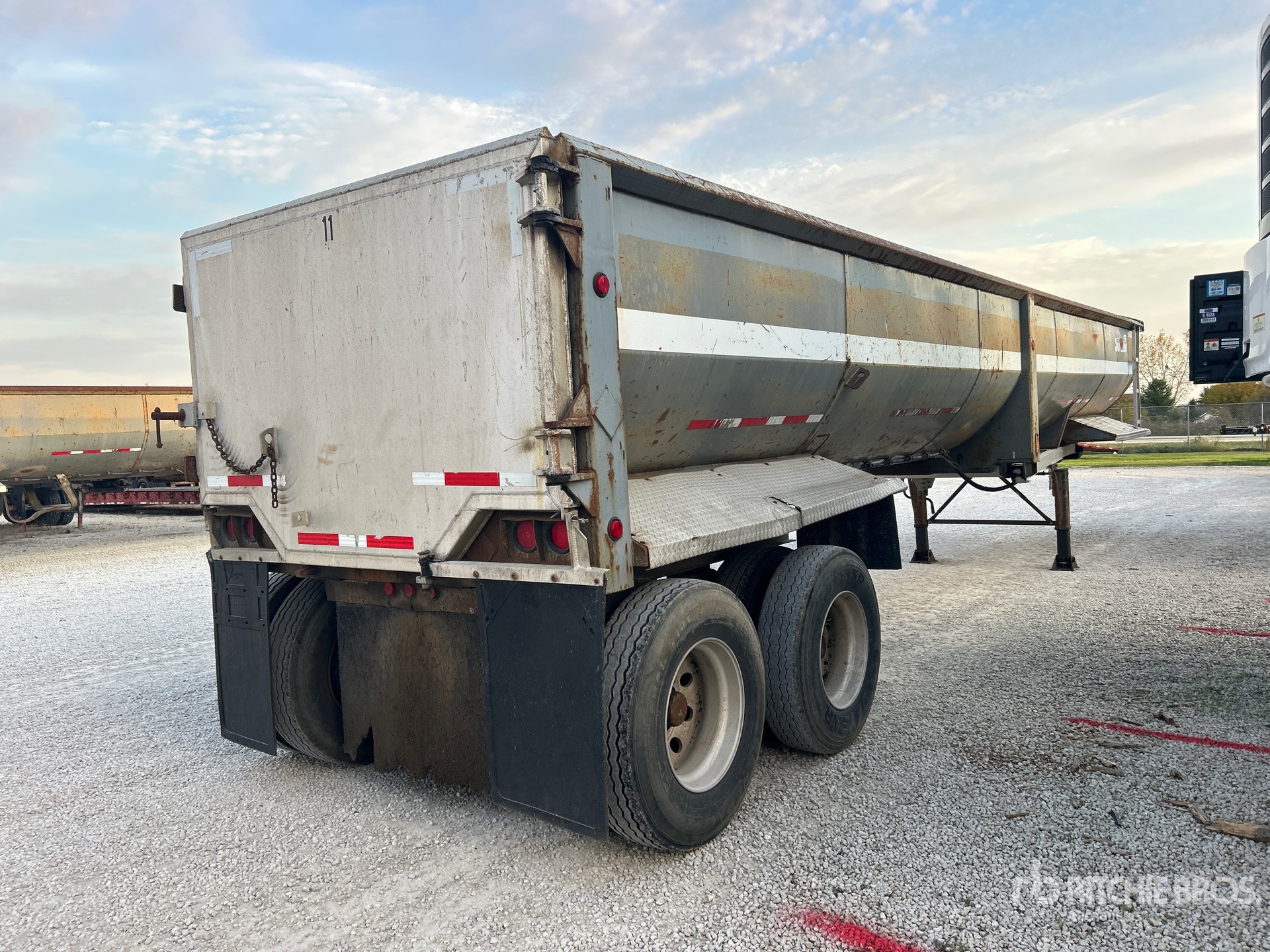 2011 Superior 40 ft T/A