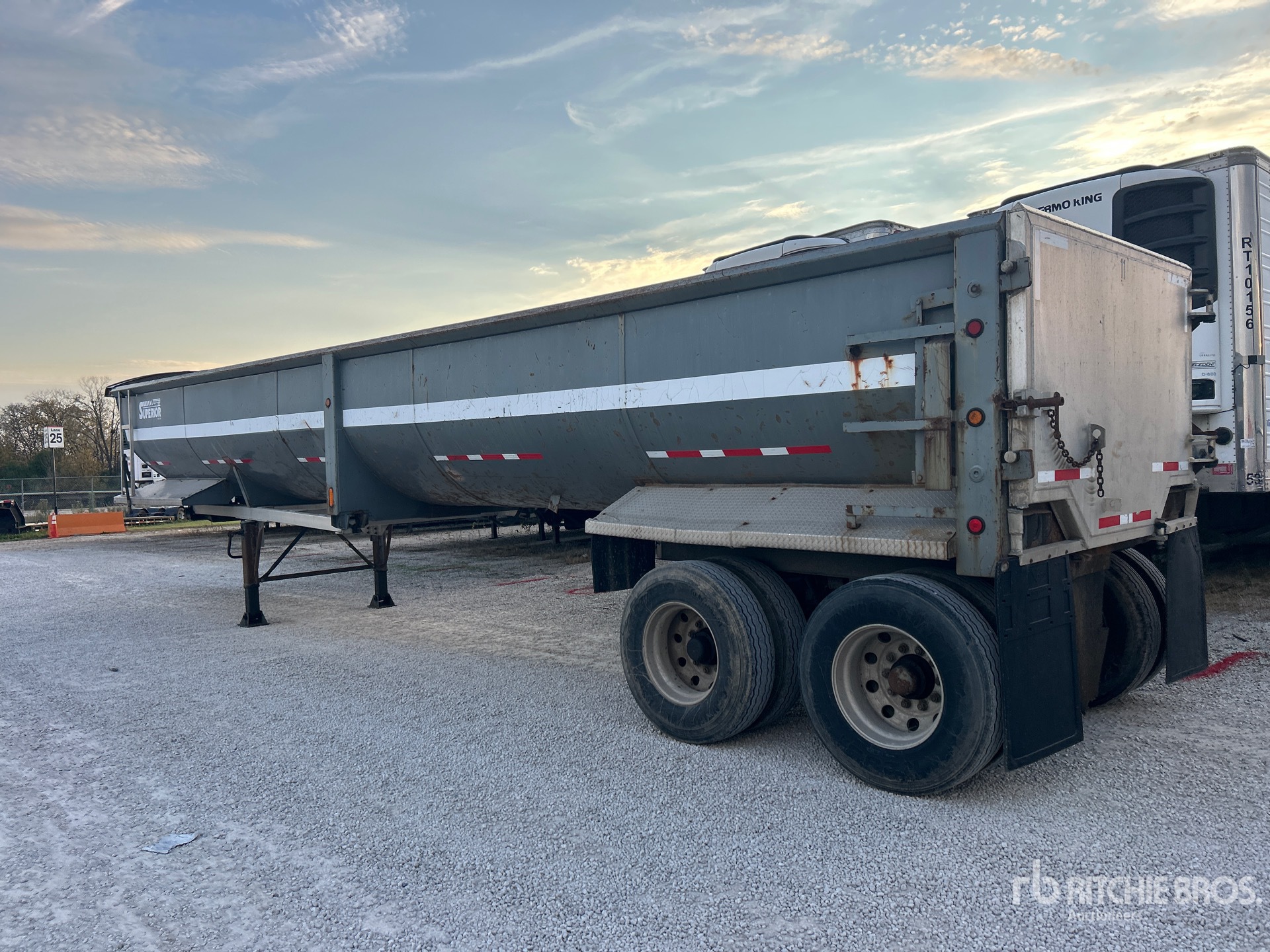 2011 Superior 40 ft T/A