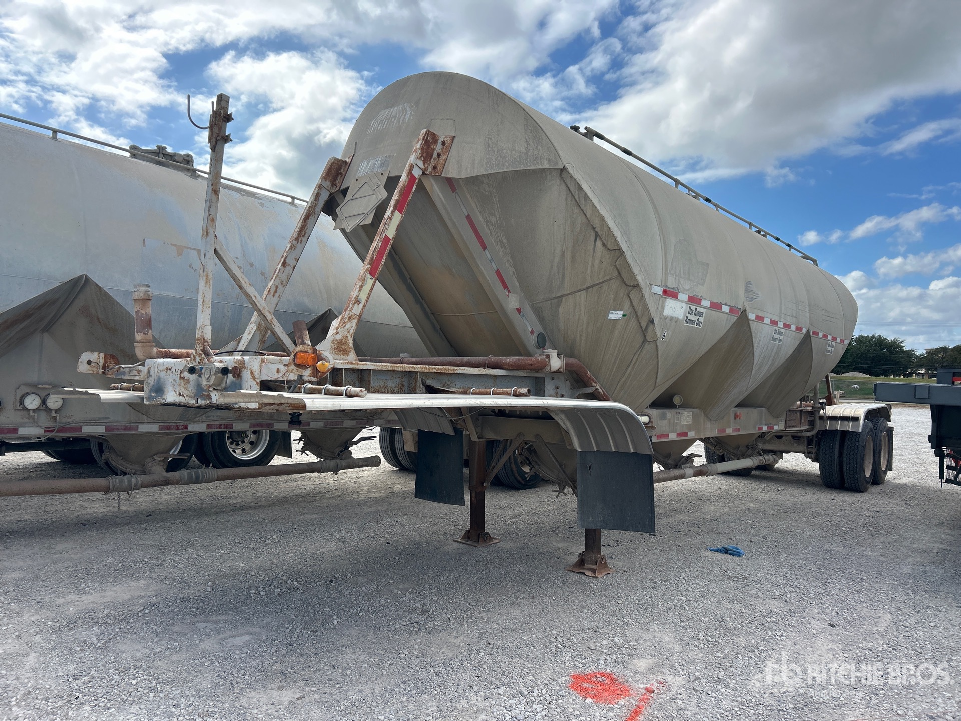 Photo of 1984 Fruehauf HAB-F2-J 1200
