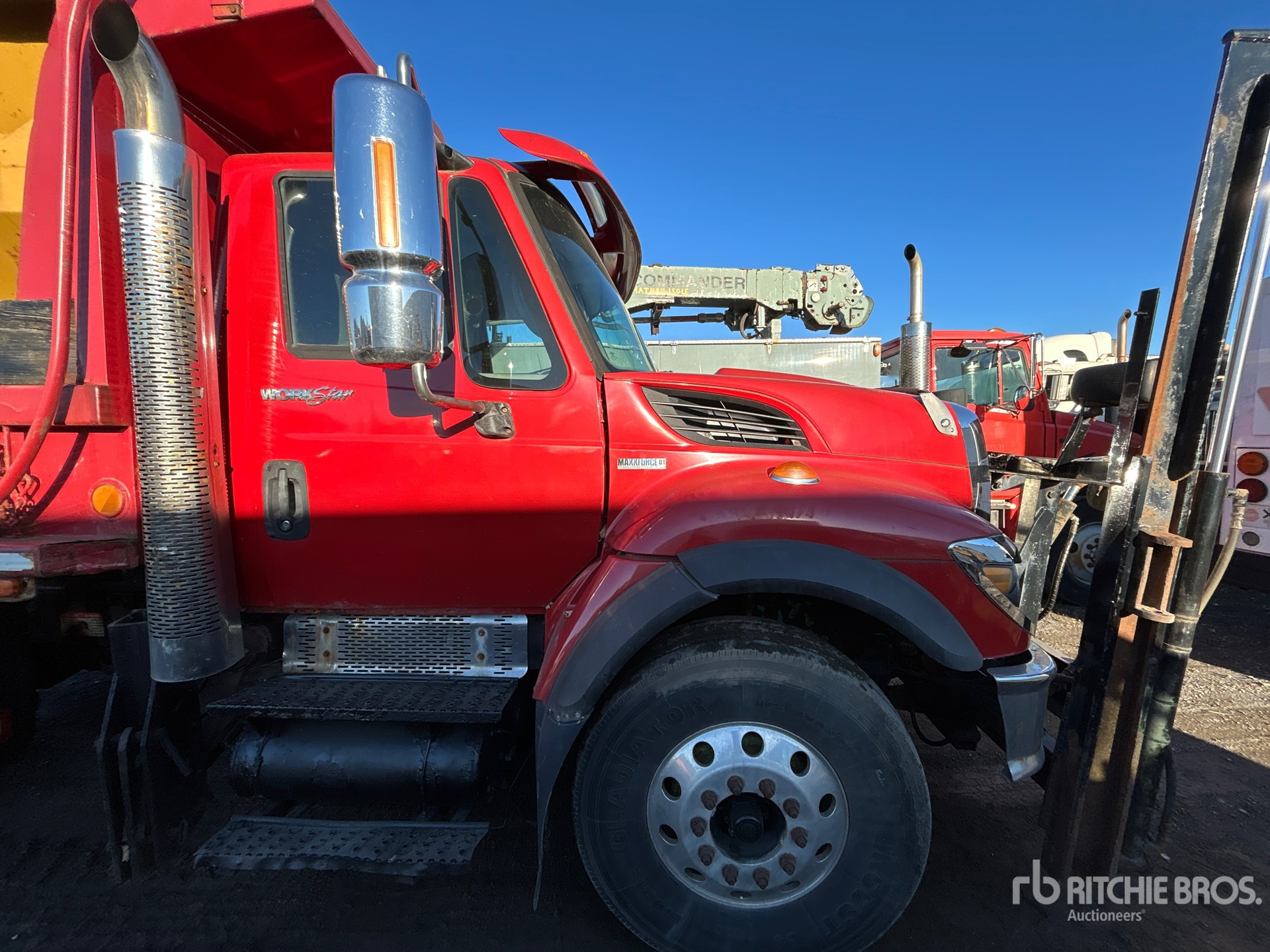 2010 International 7400