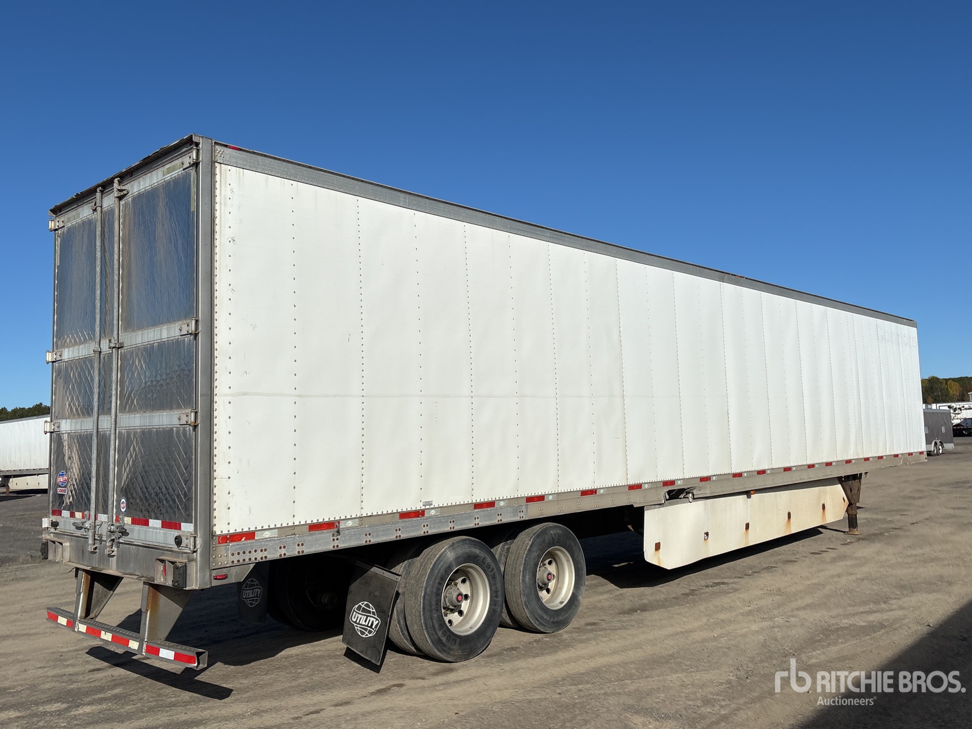 2015 Utility 3000R