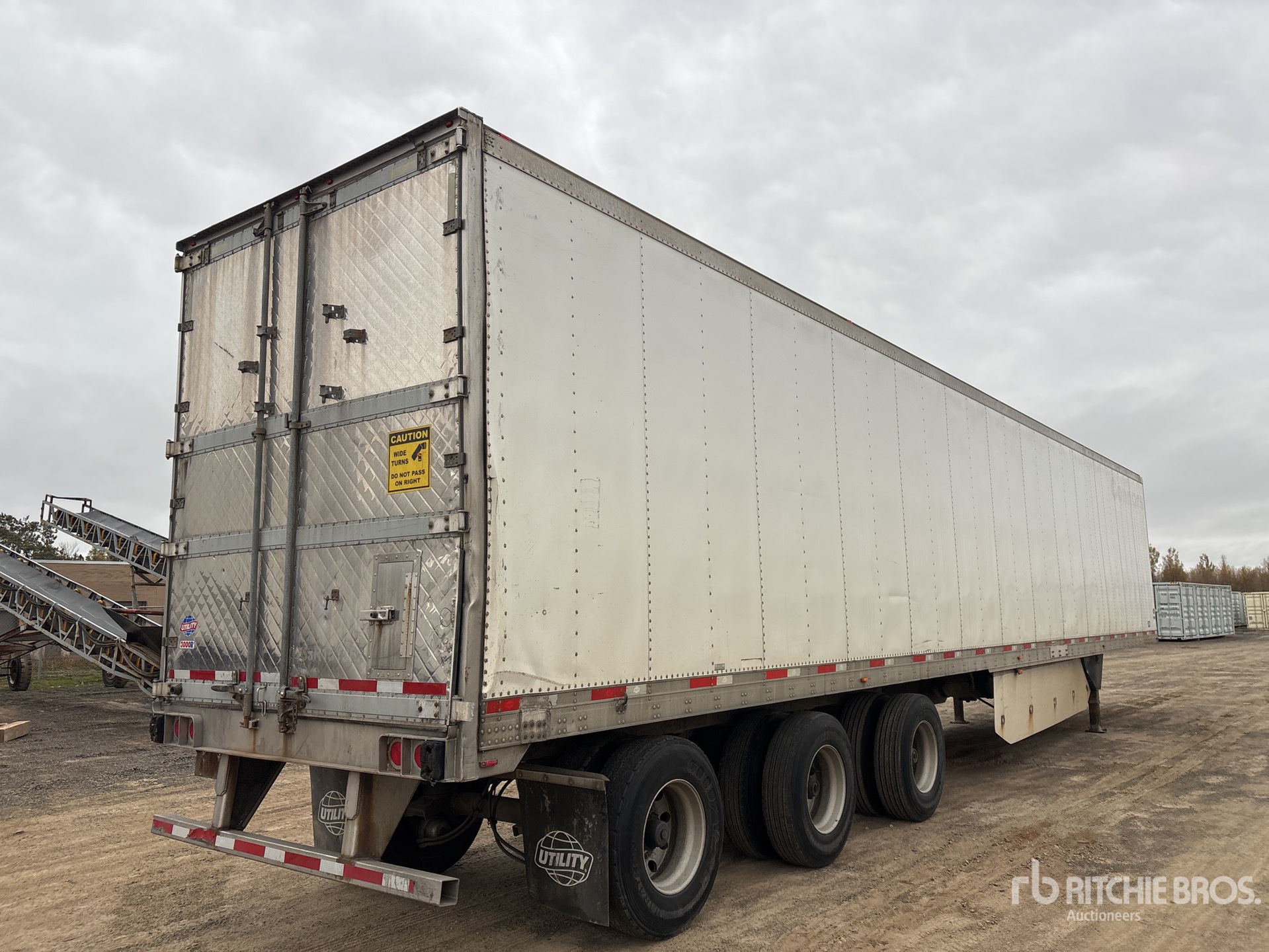 2015 Utility 3000R