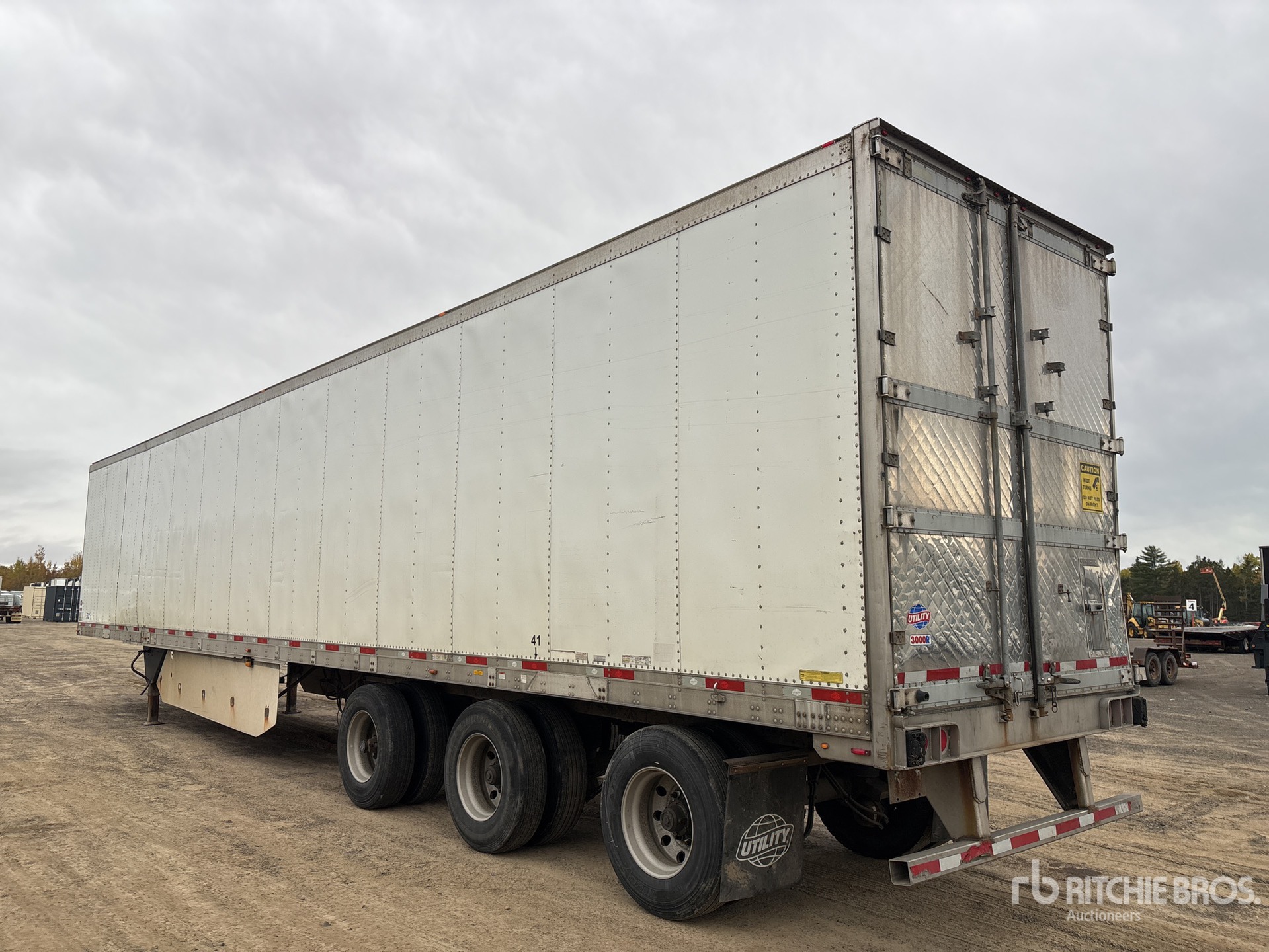 2015 Utility 3000R