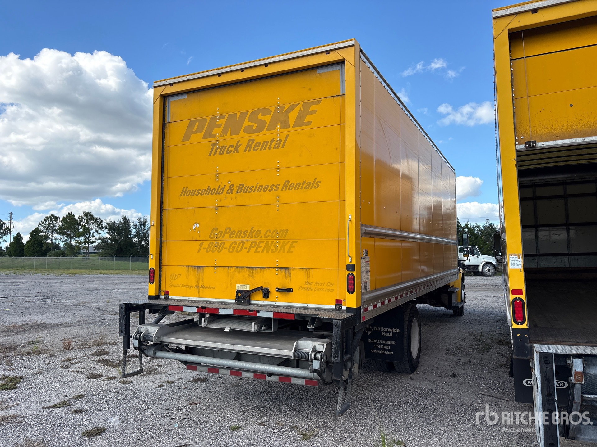 2018 Freightliner M2 106