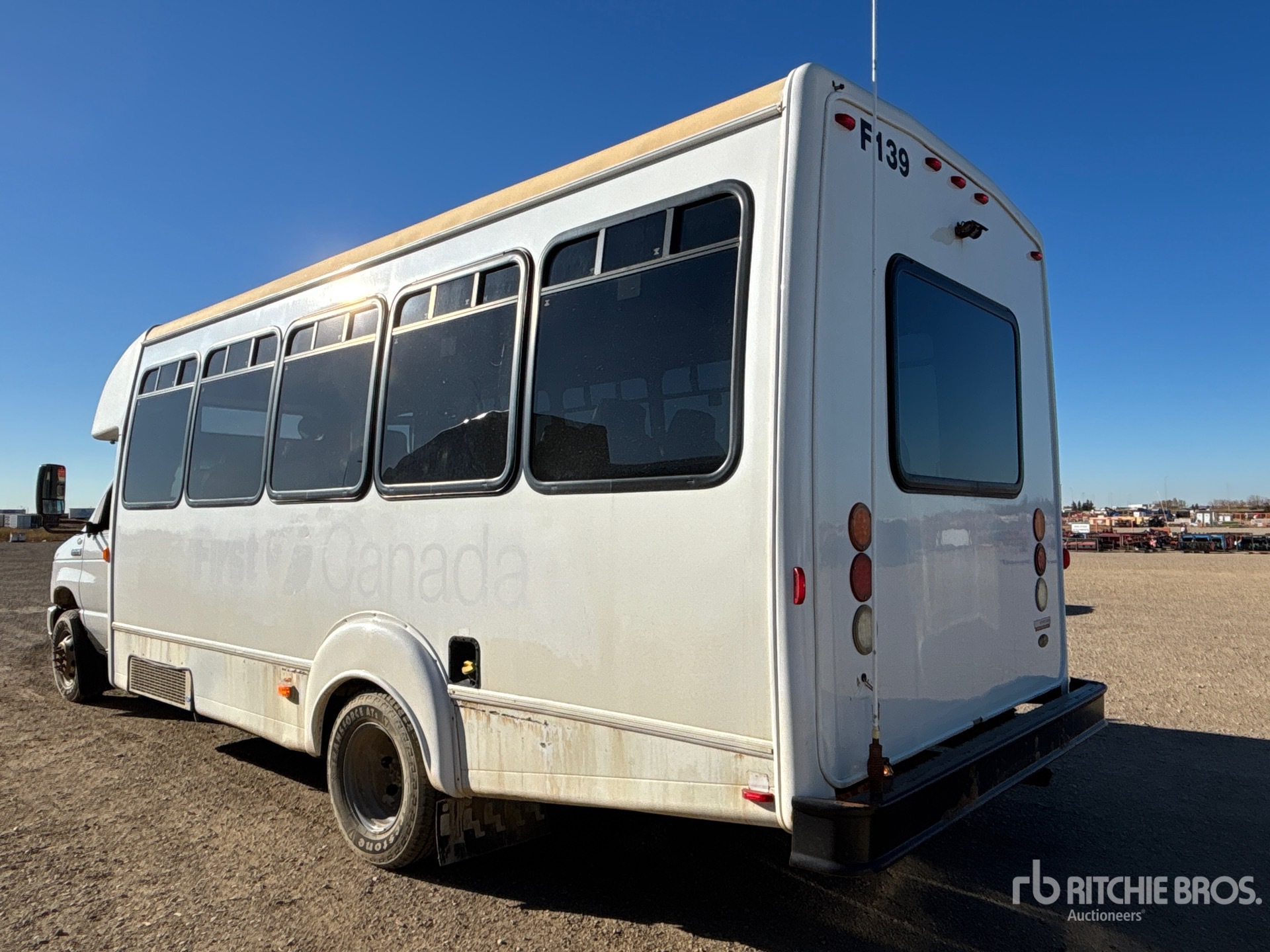 2016 Ford E-450