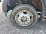 Sous-caisse with Pneu de gauche