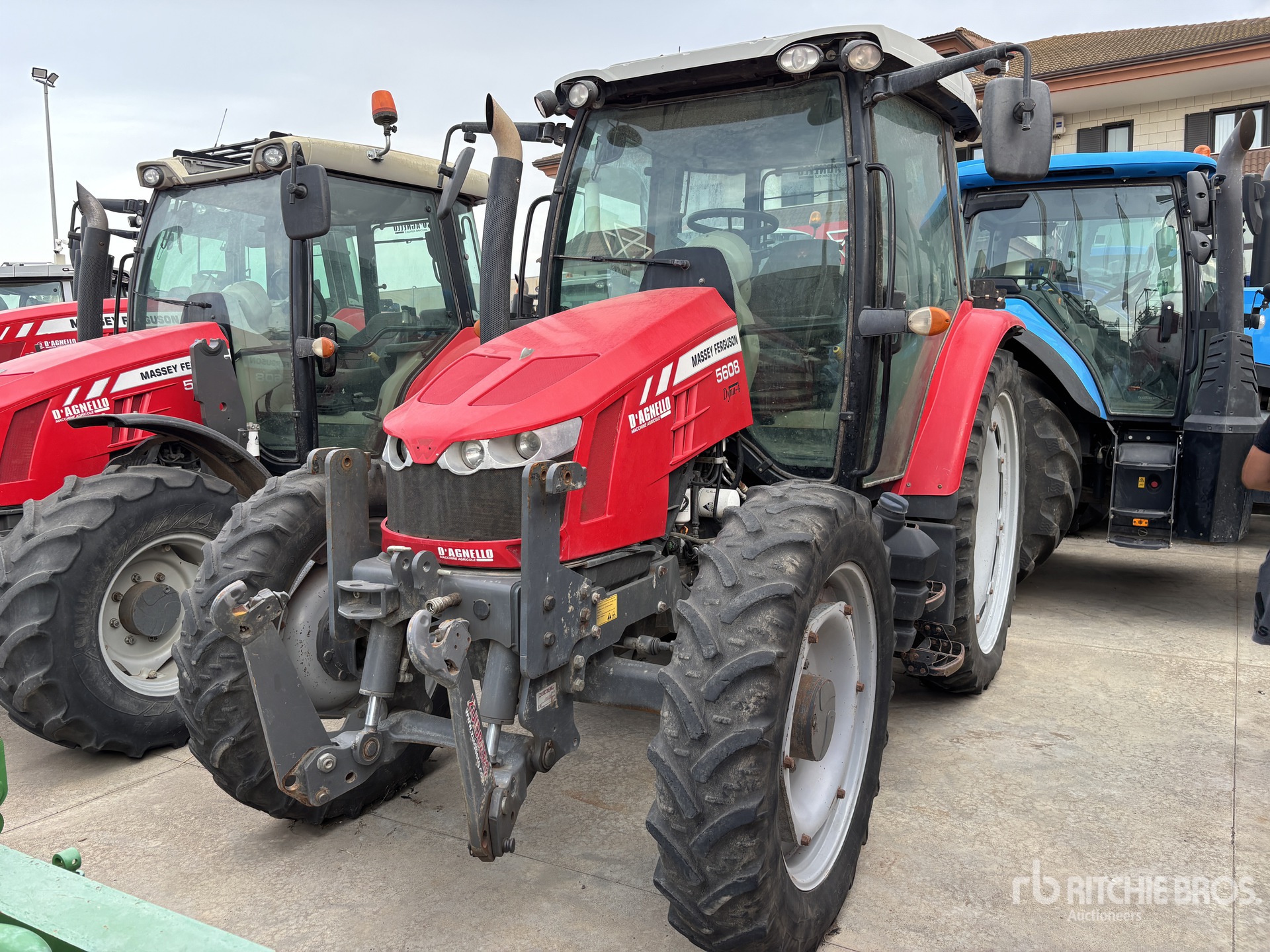 Photo of 2017 Massey Ferguson 5608 DYNA-4