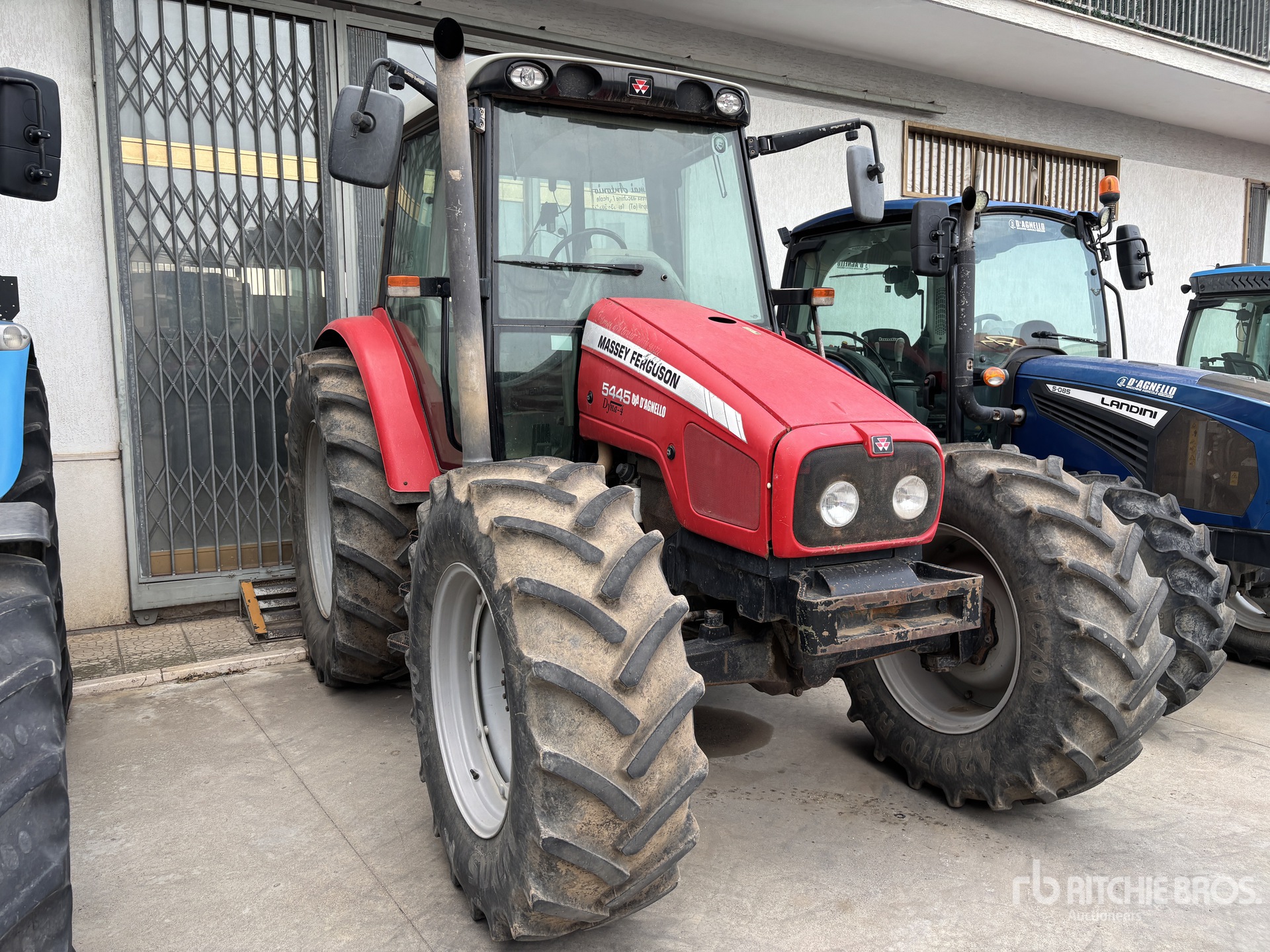 2010 Massey Ferguson 5445 DYNA-4