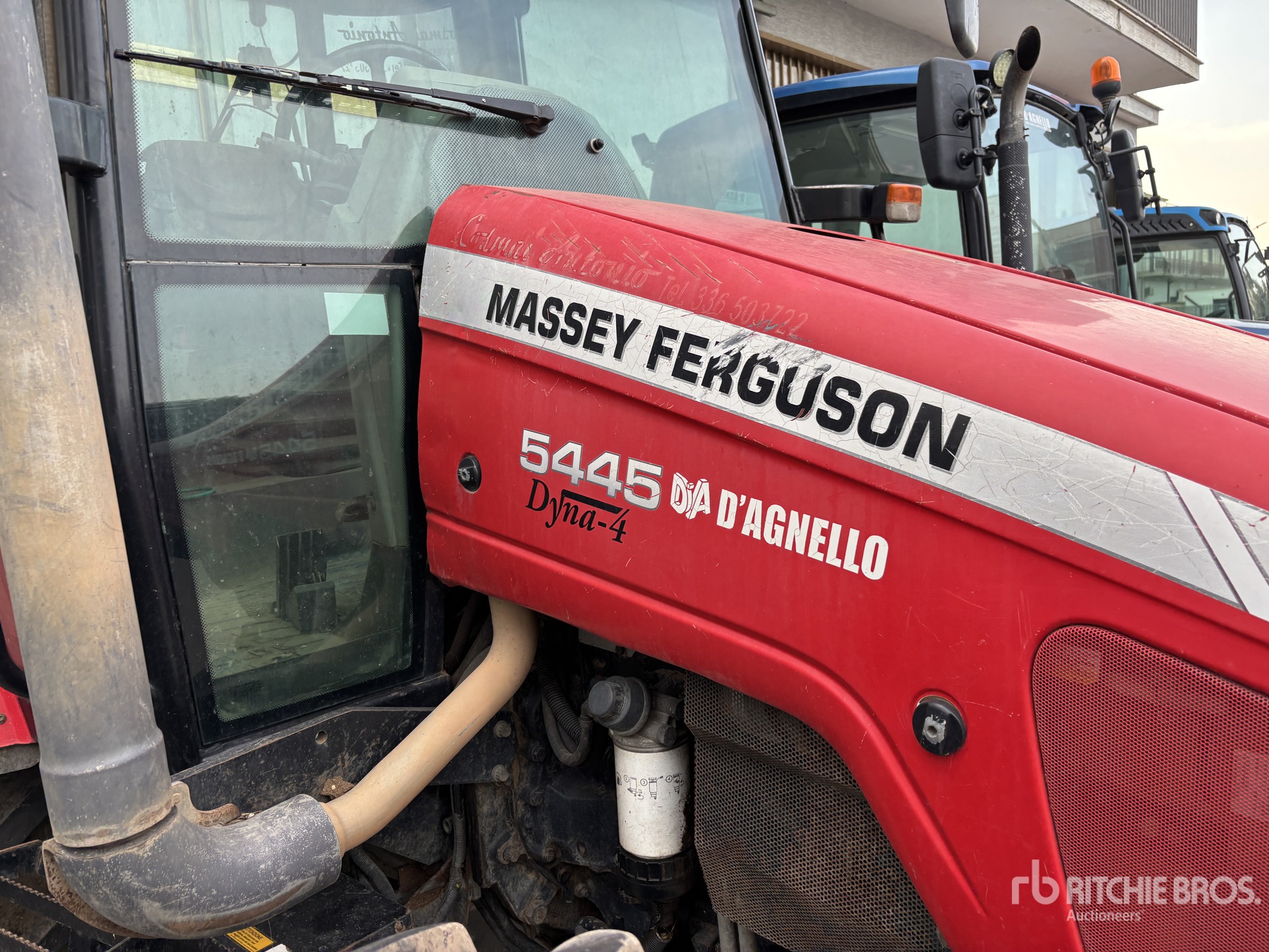 2010 Massey Ferguson 5445 DYNA-4