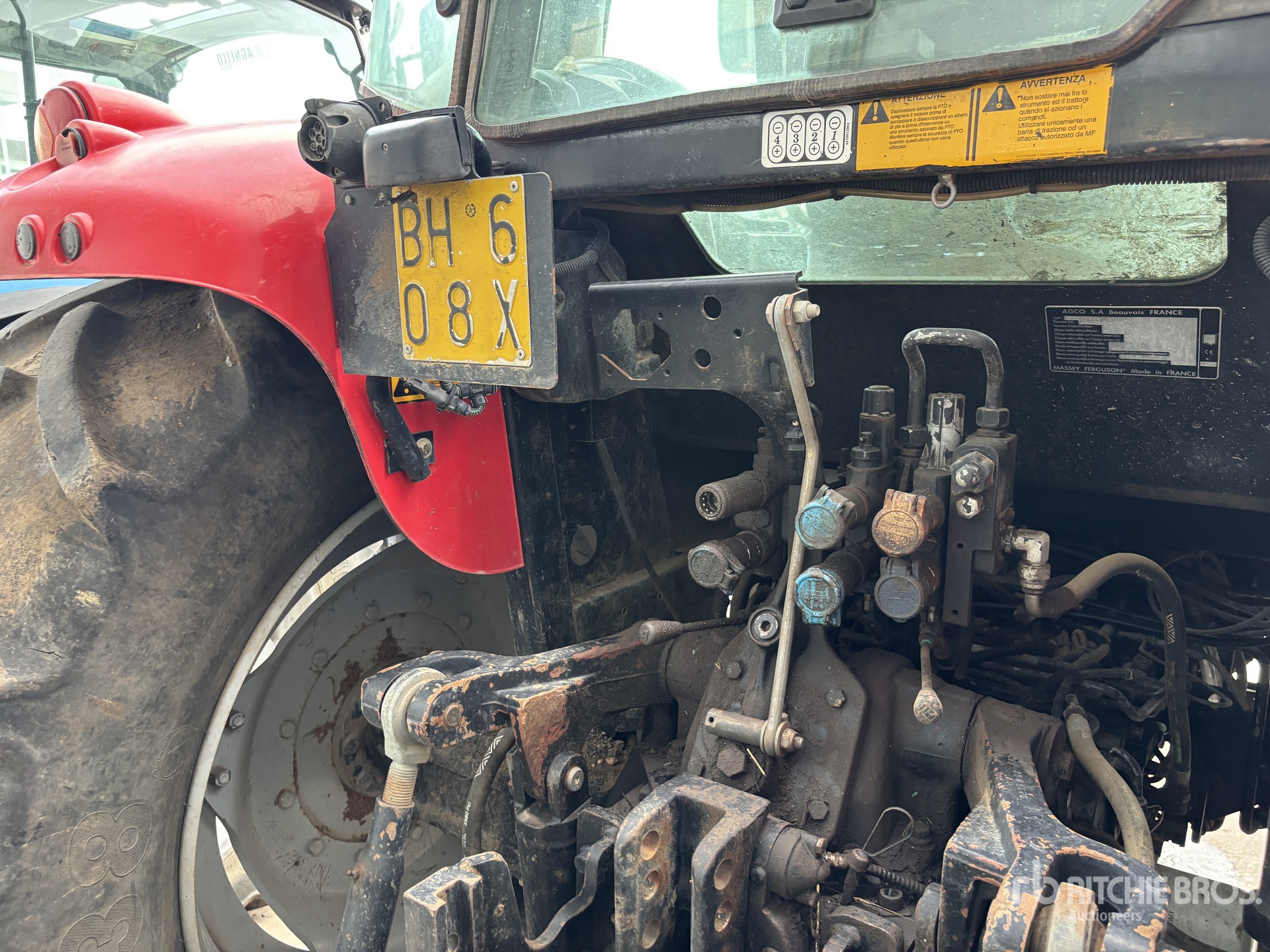 2010 Massey Ferguson 5445 DYNA-4