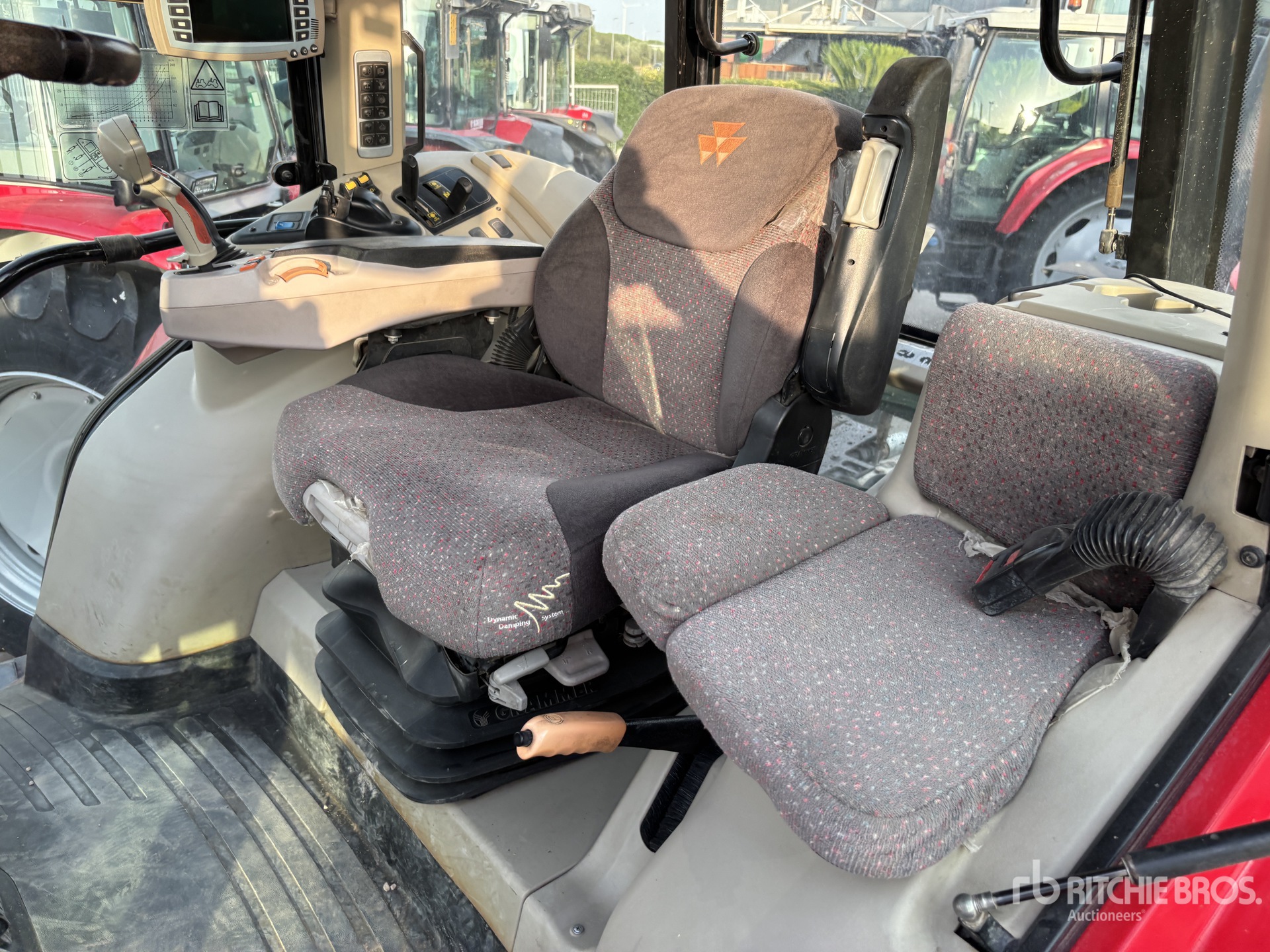 2015 Massey Ferguson 7626 DYNA 6