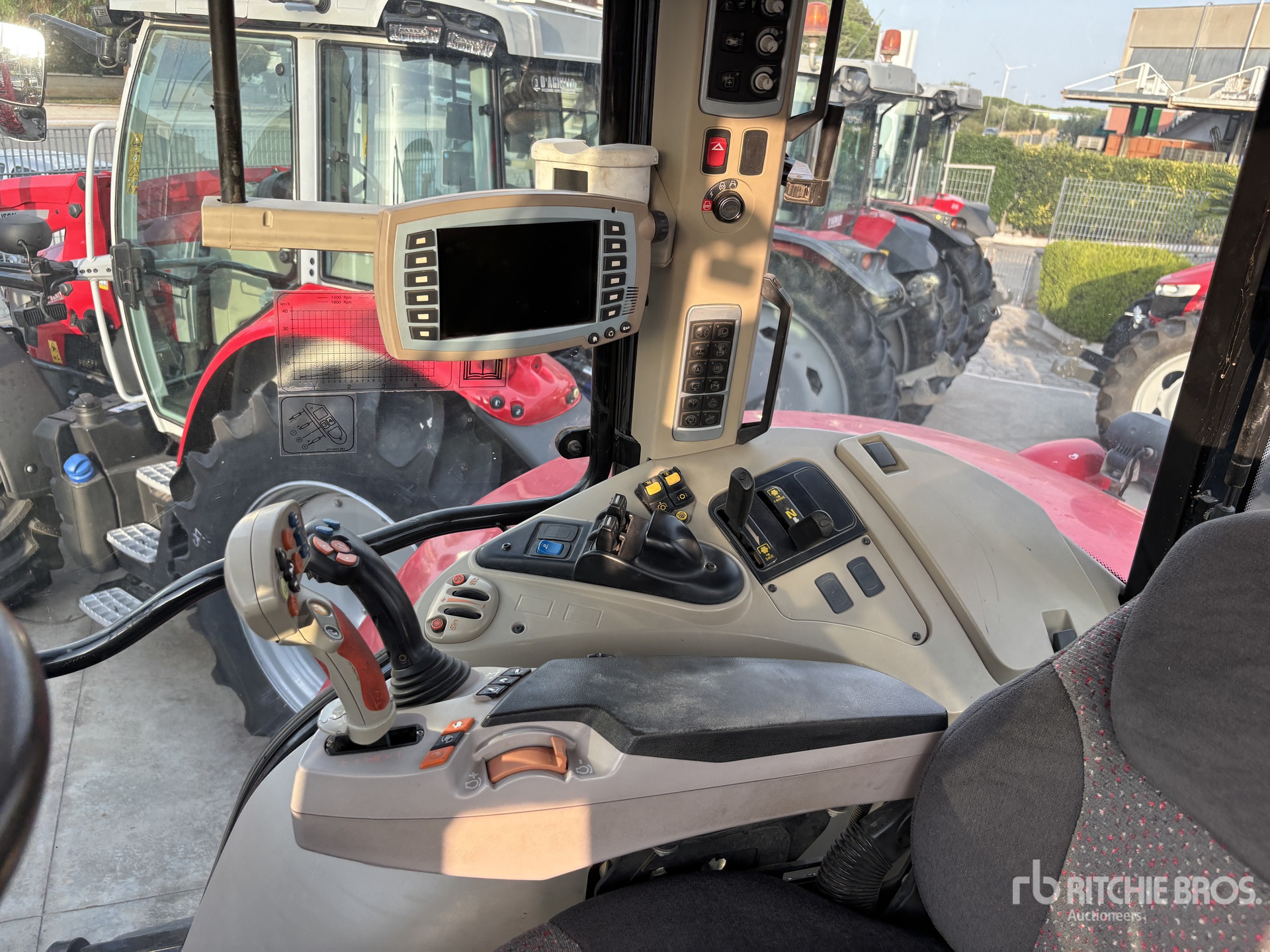 2015 Massey Ferguson 7626 DYNA 6
