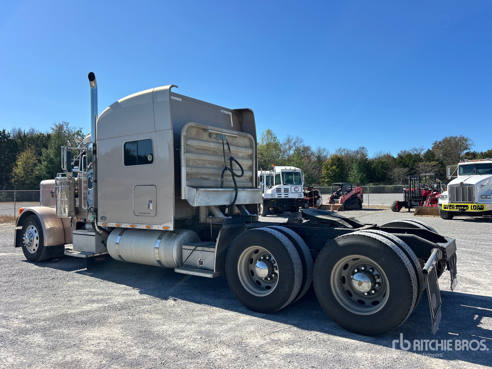 2003 Peterbilt 379