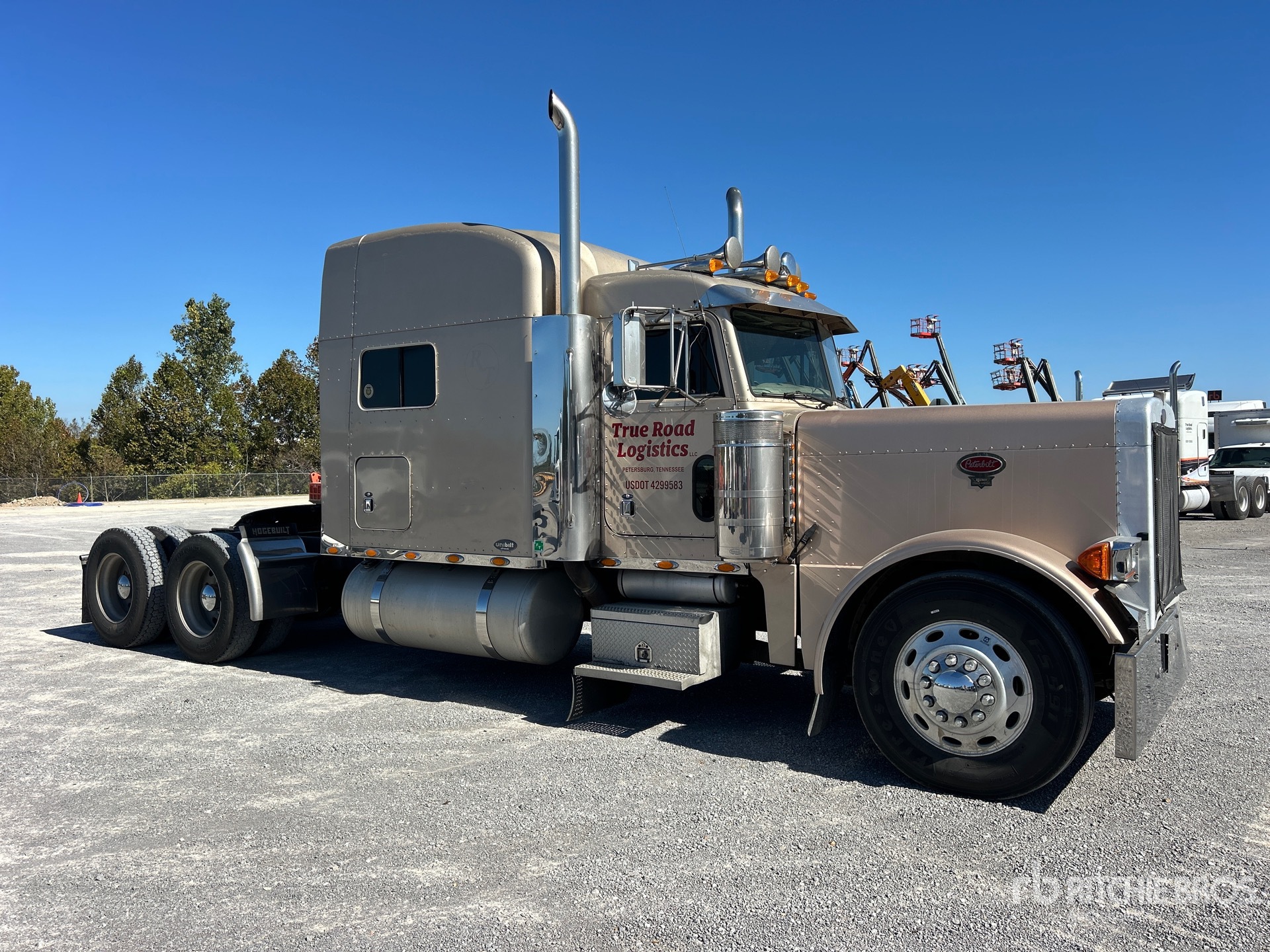 2003 Peterbilt 379