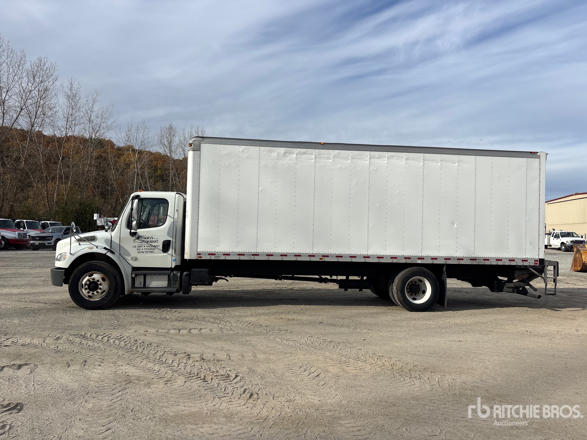 2019 Freightliner M2 106