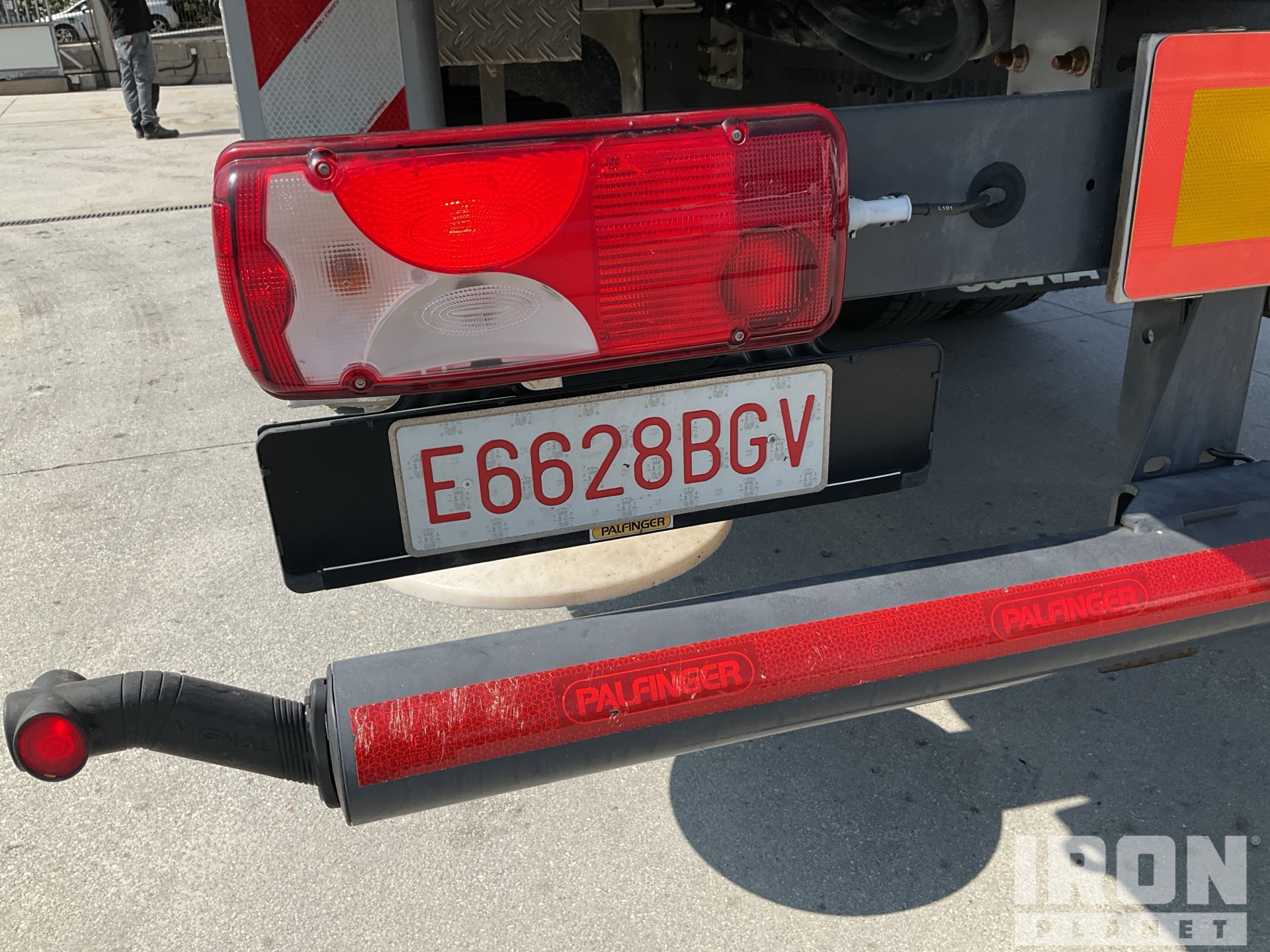 2017 Scania P410LB