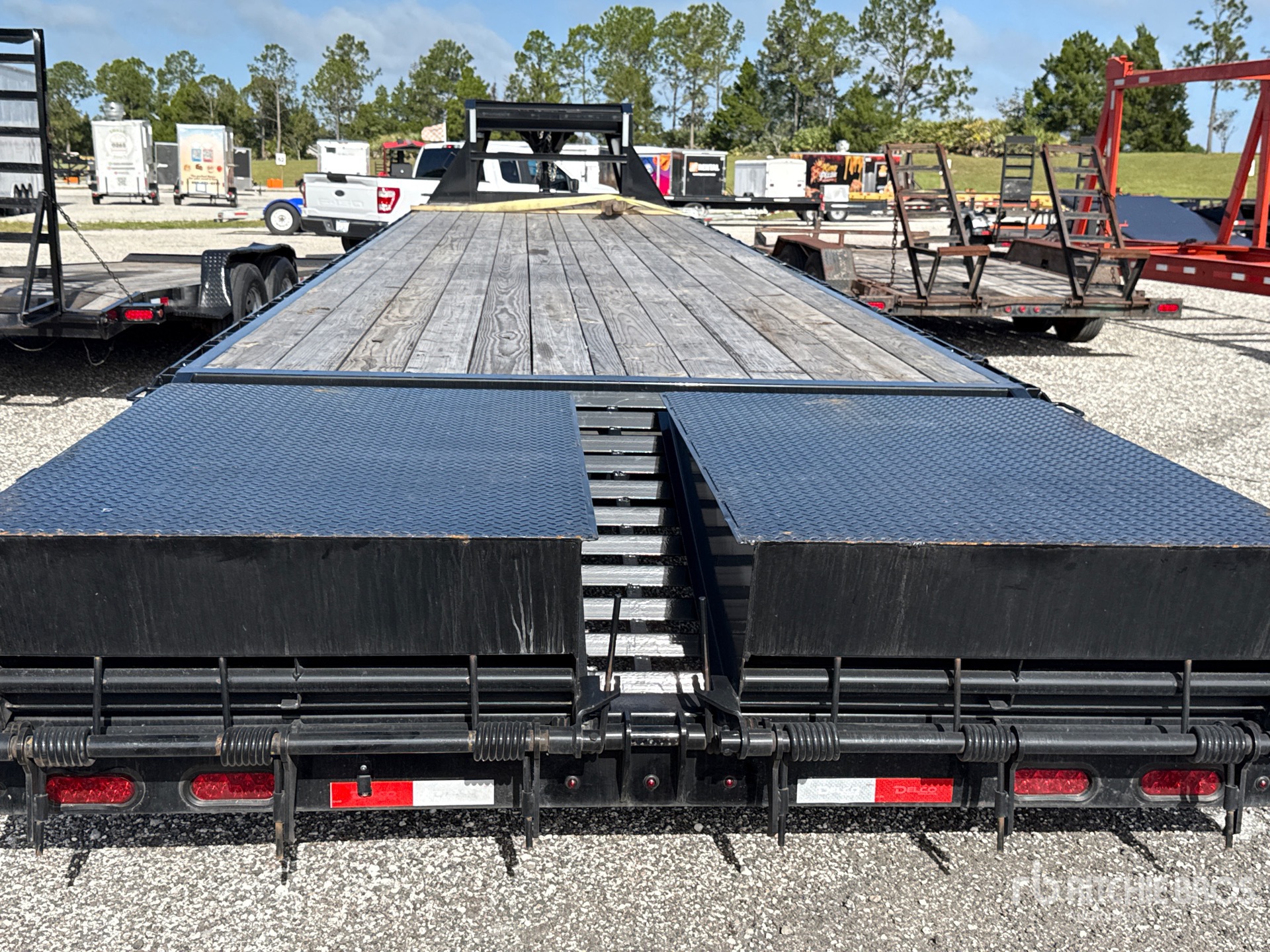 2026 Delco 40 FT T/A