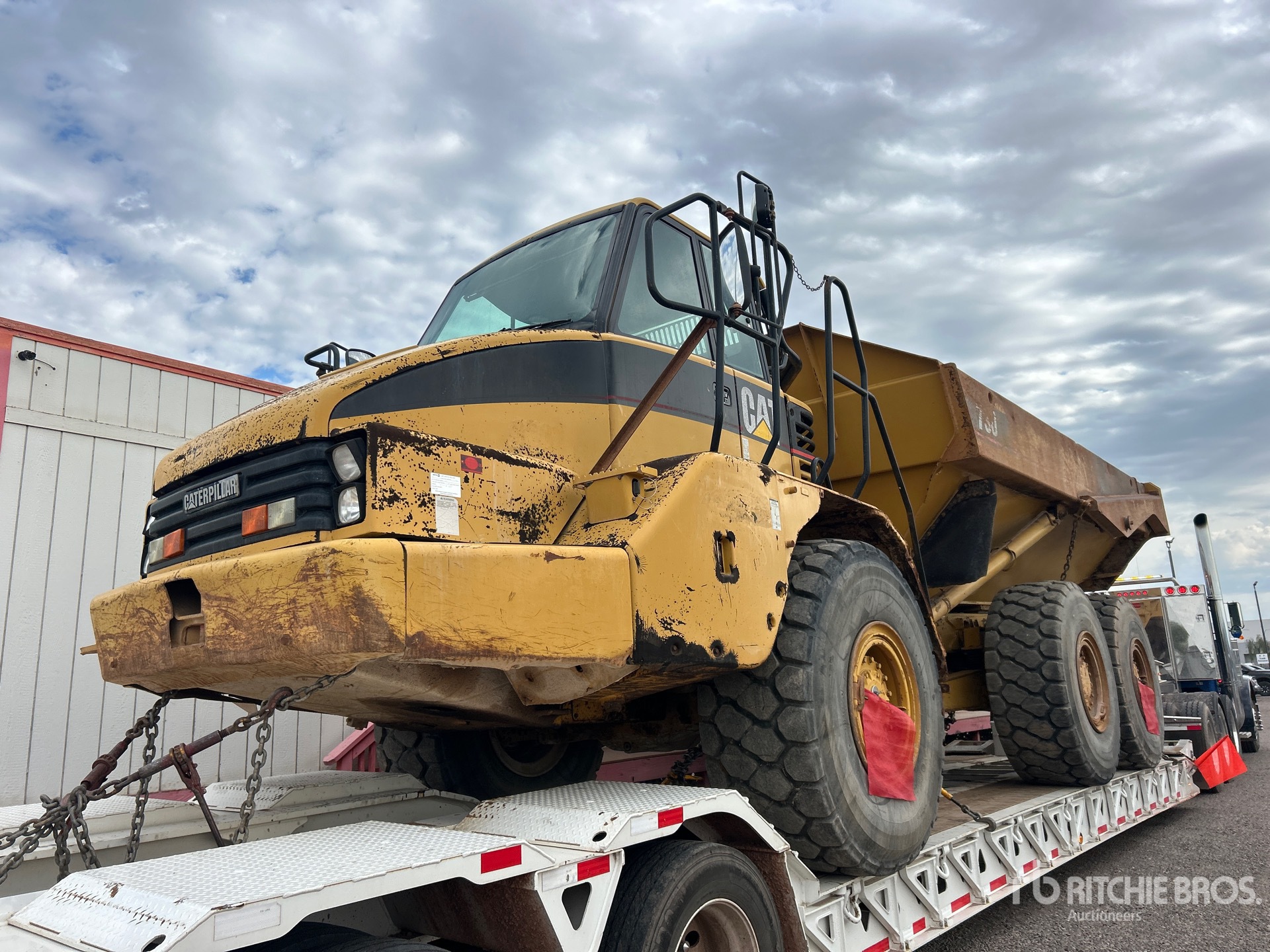 Photo of 2003 Caterpillar 730