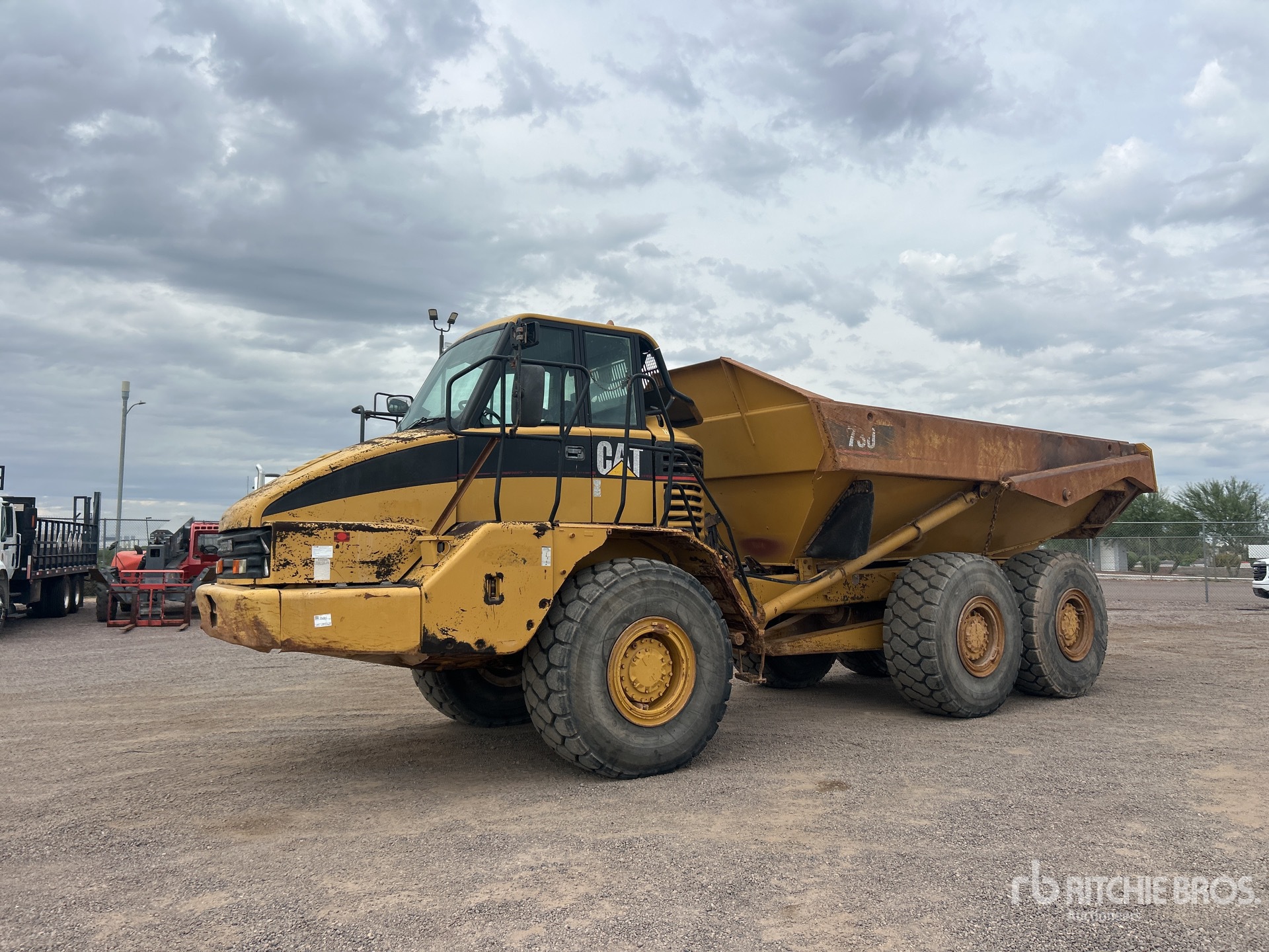2003 Caterpillar 730