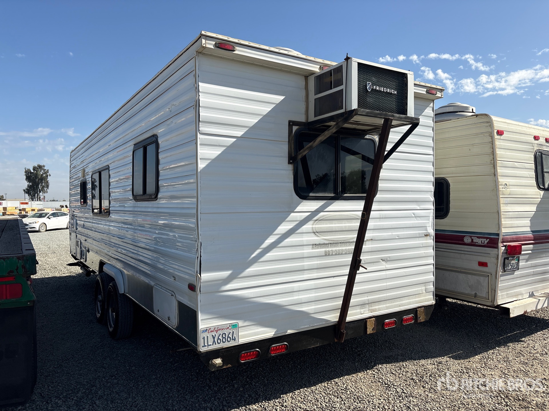 2012 Carson 25 ft T/A