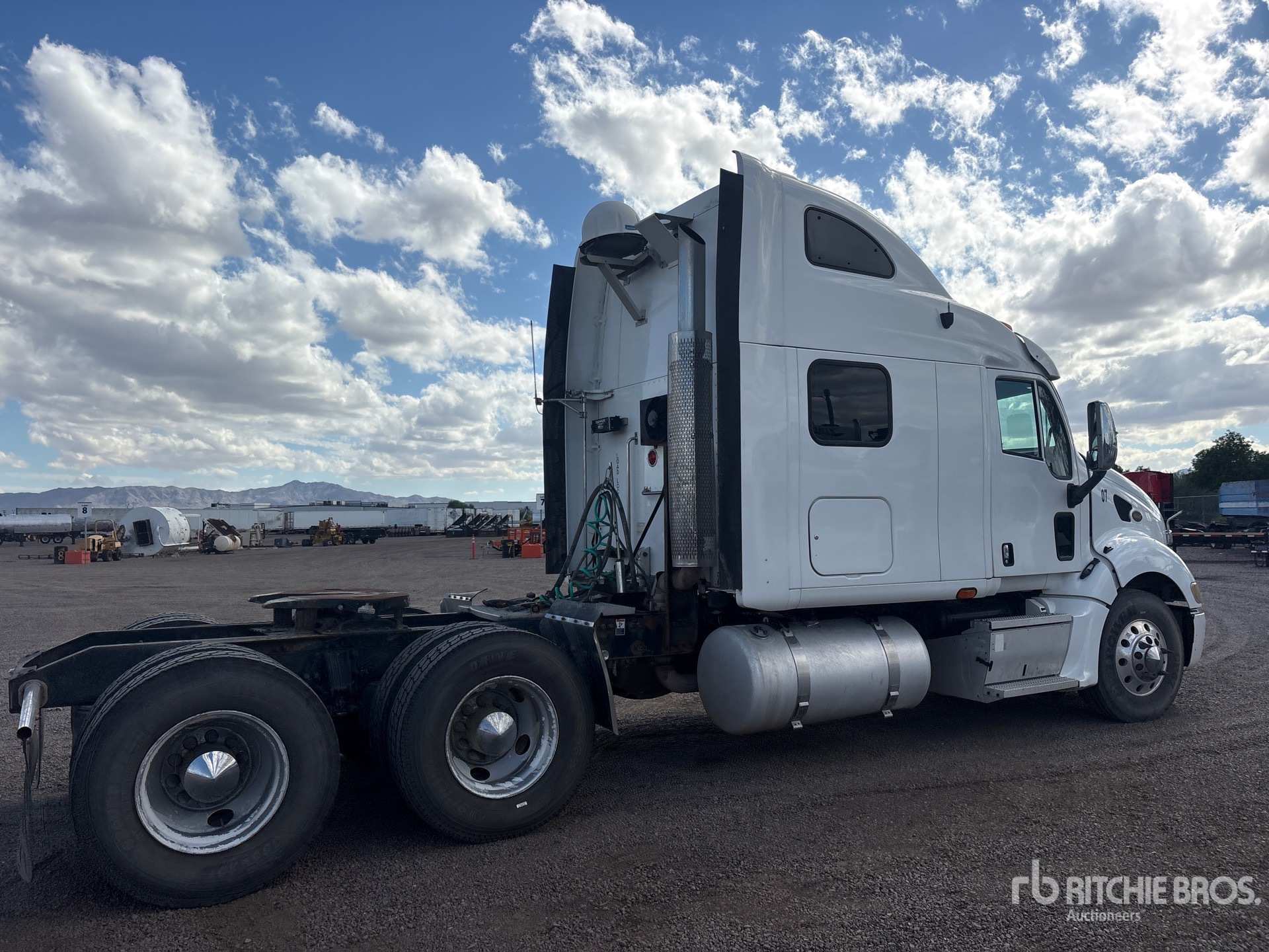 2010 Peterbilt 387