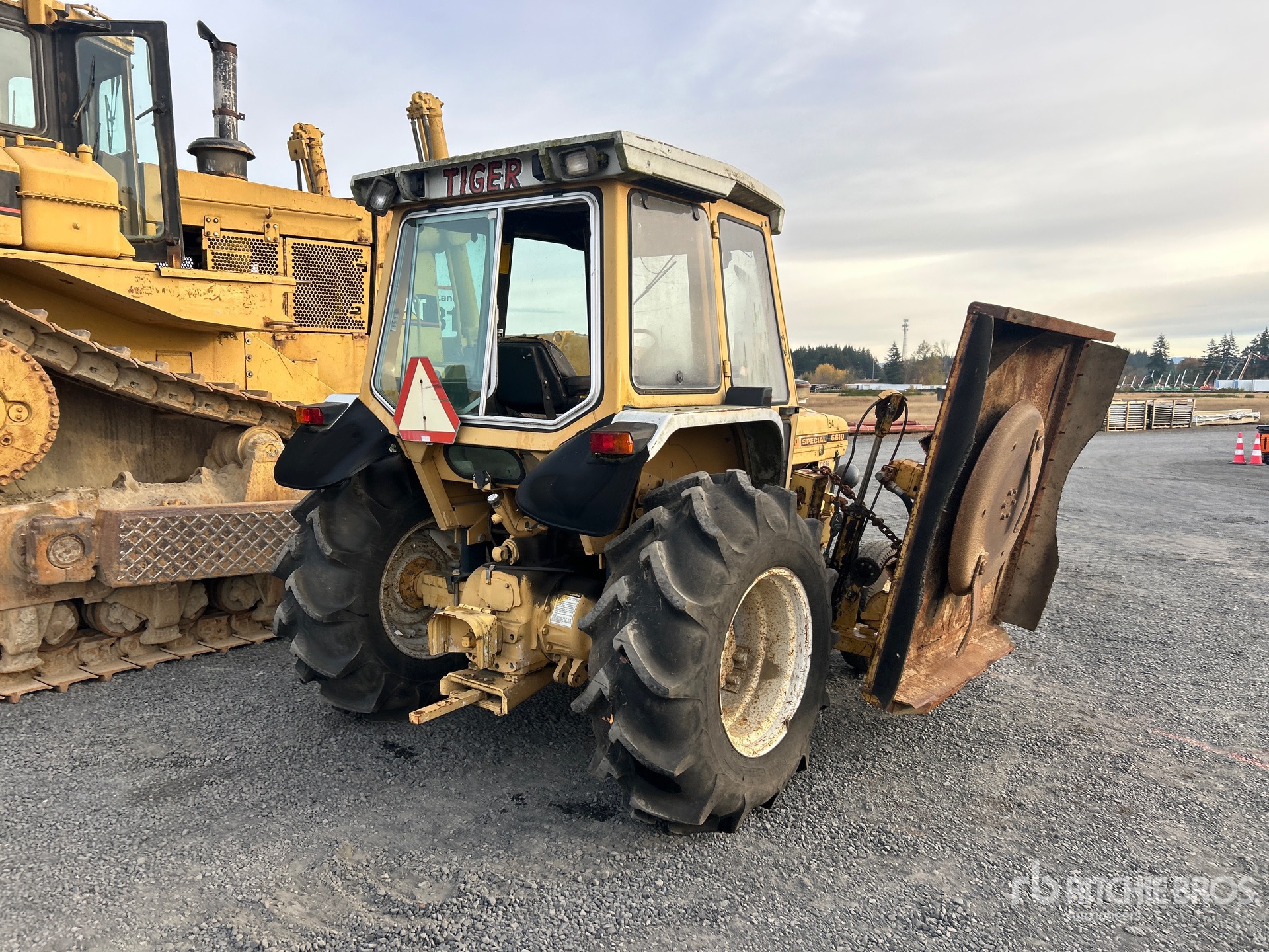 1992 Ford 6610