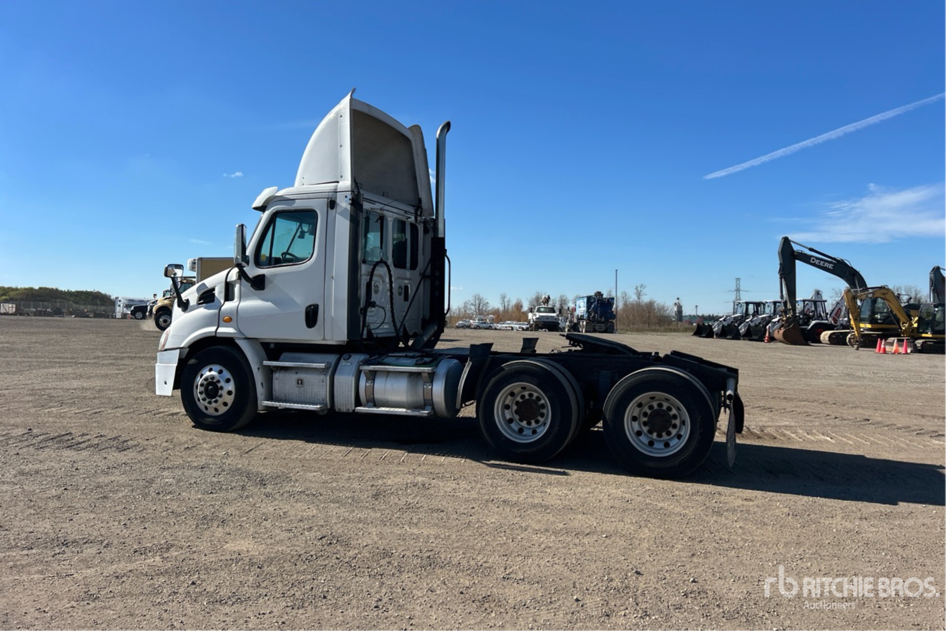 2013 Freightliner CASCADIA 113