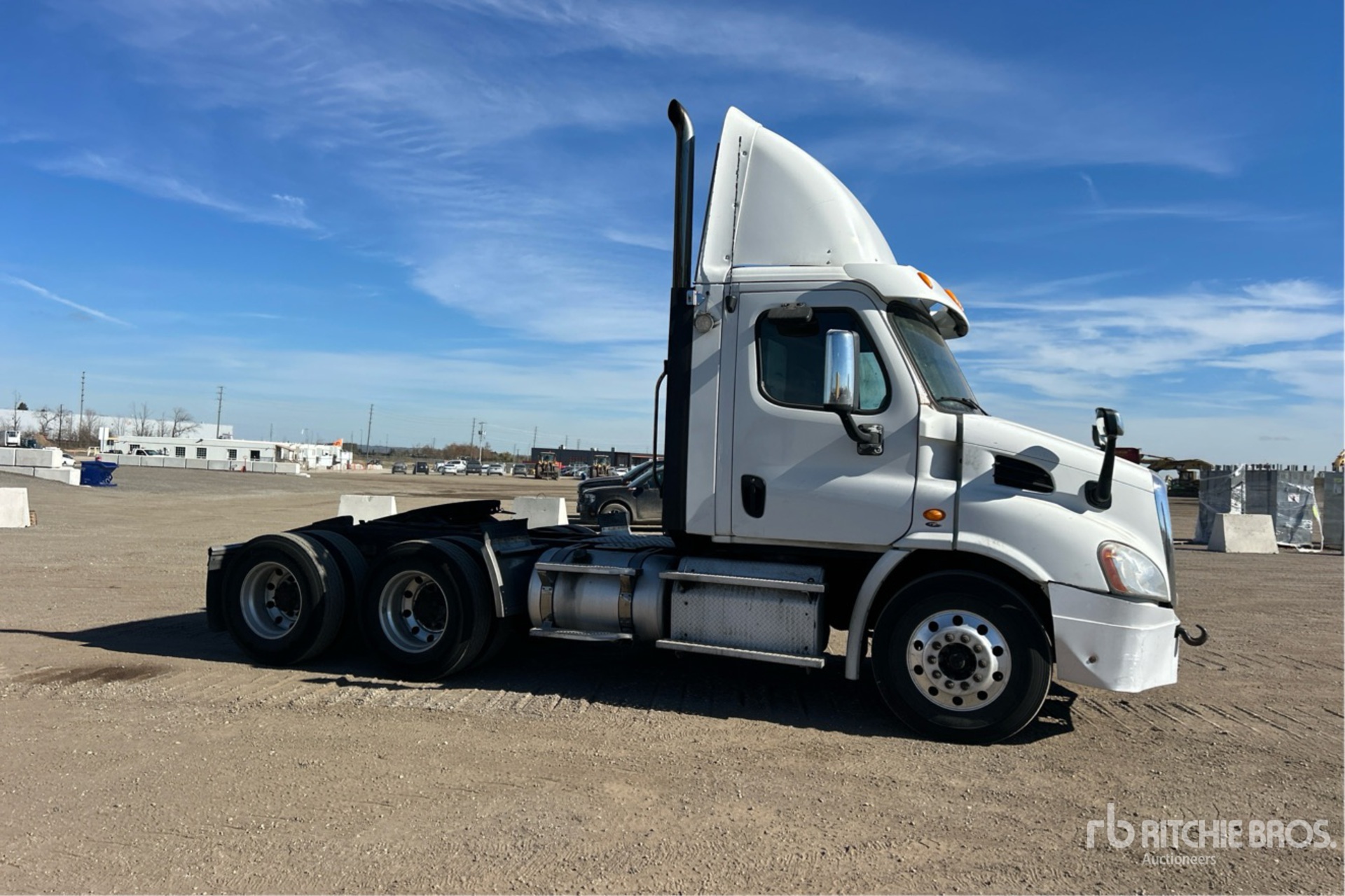 2013 Freightliner CASCADIA 113