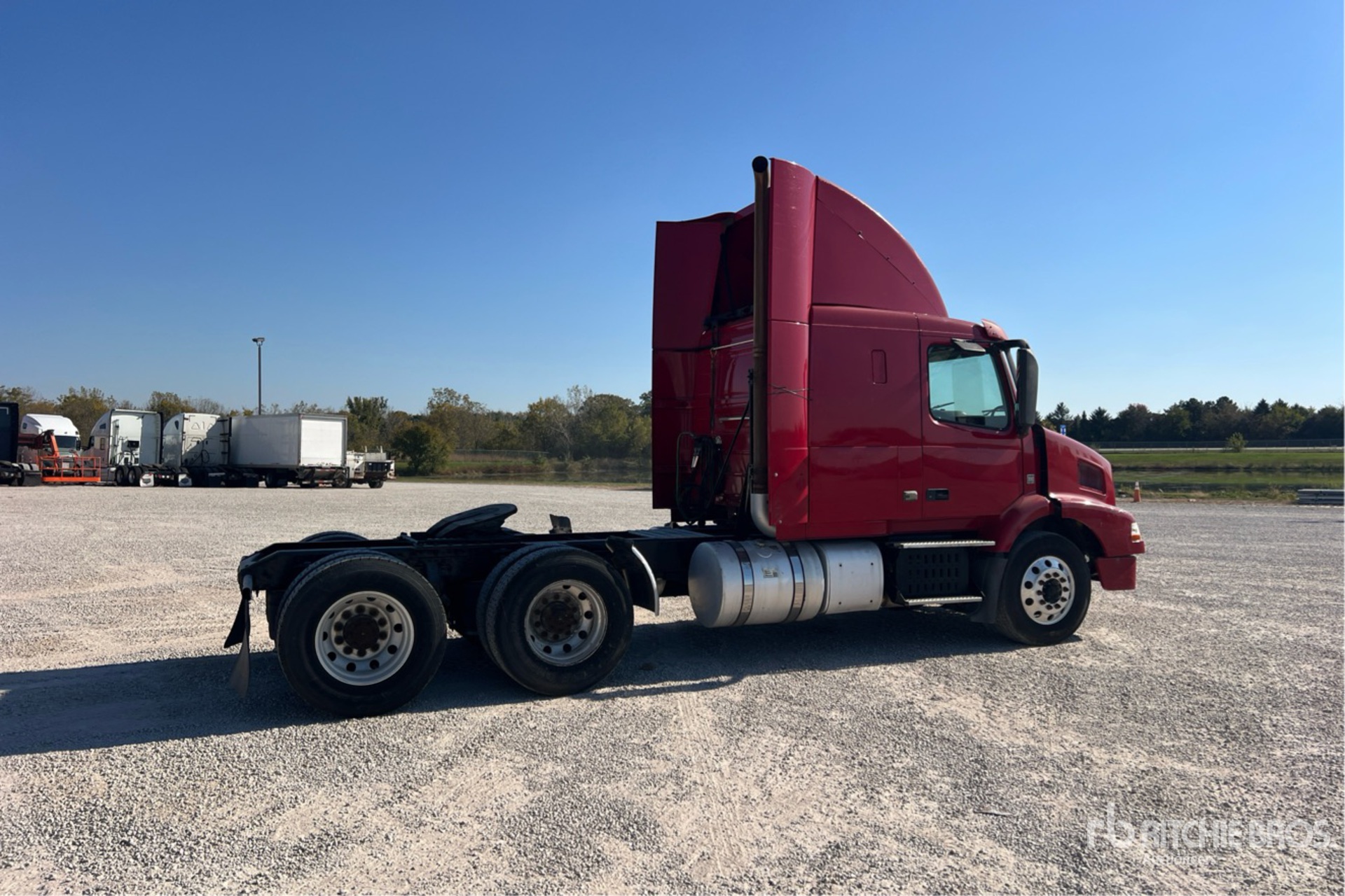 2013 Volvo VNM