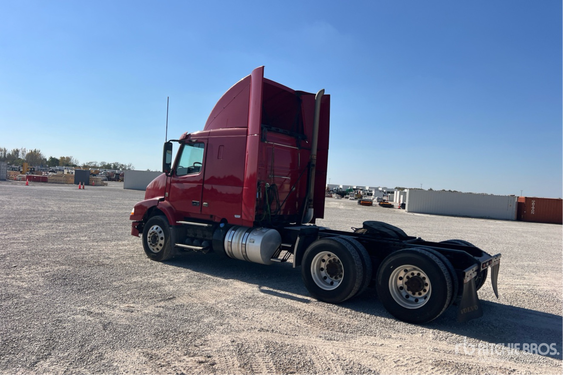 2013 Volvo VNM