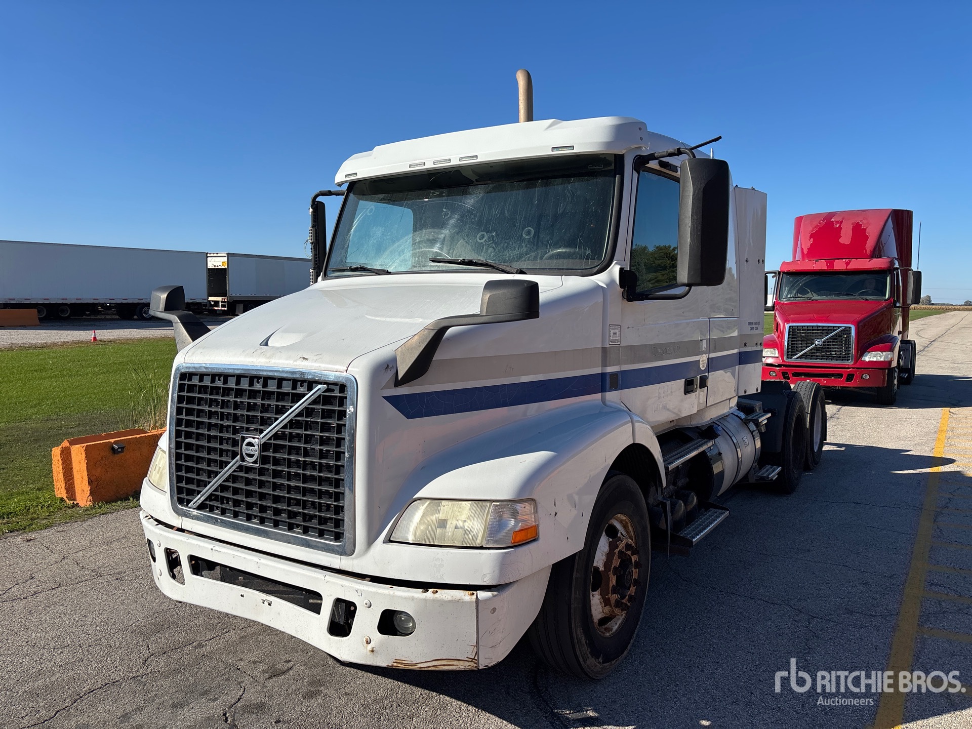 2016 Volvo VNM