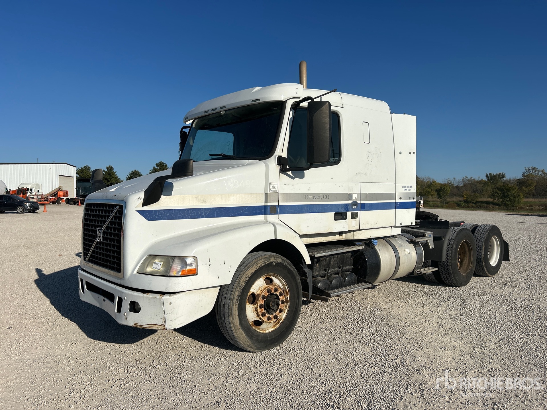2016 Volvo VNM