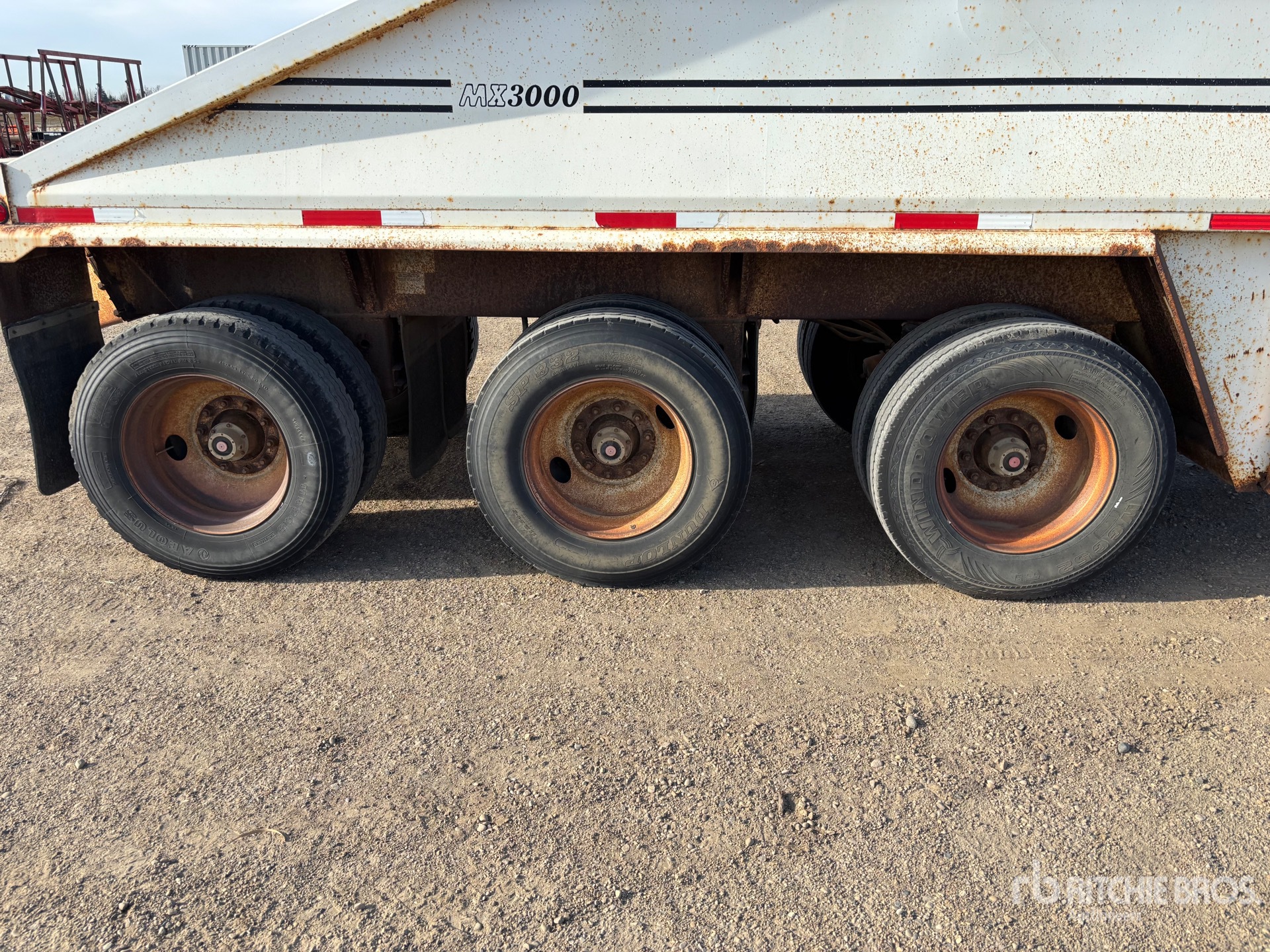 2008 Midland 38 ft Tri/A