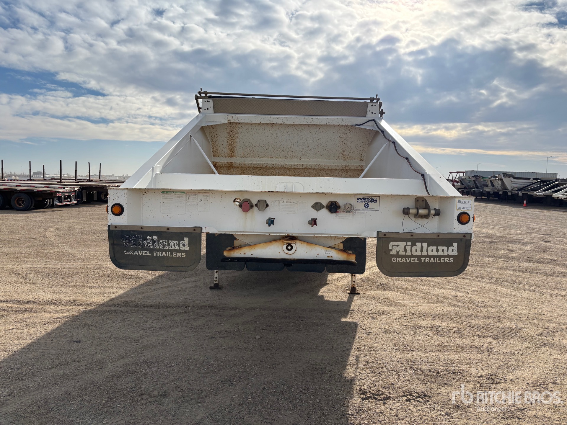 2013 Midland MG38MX3000