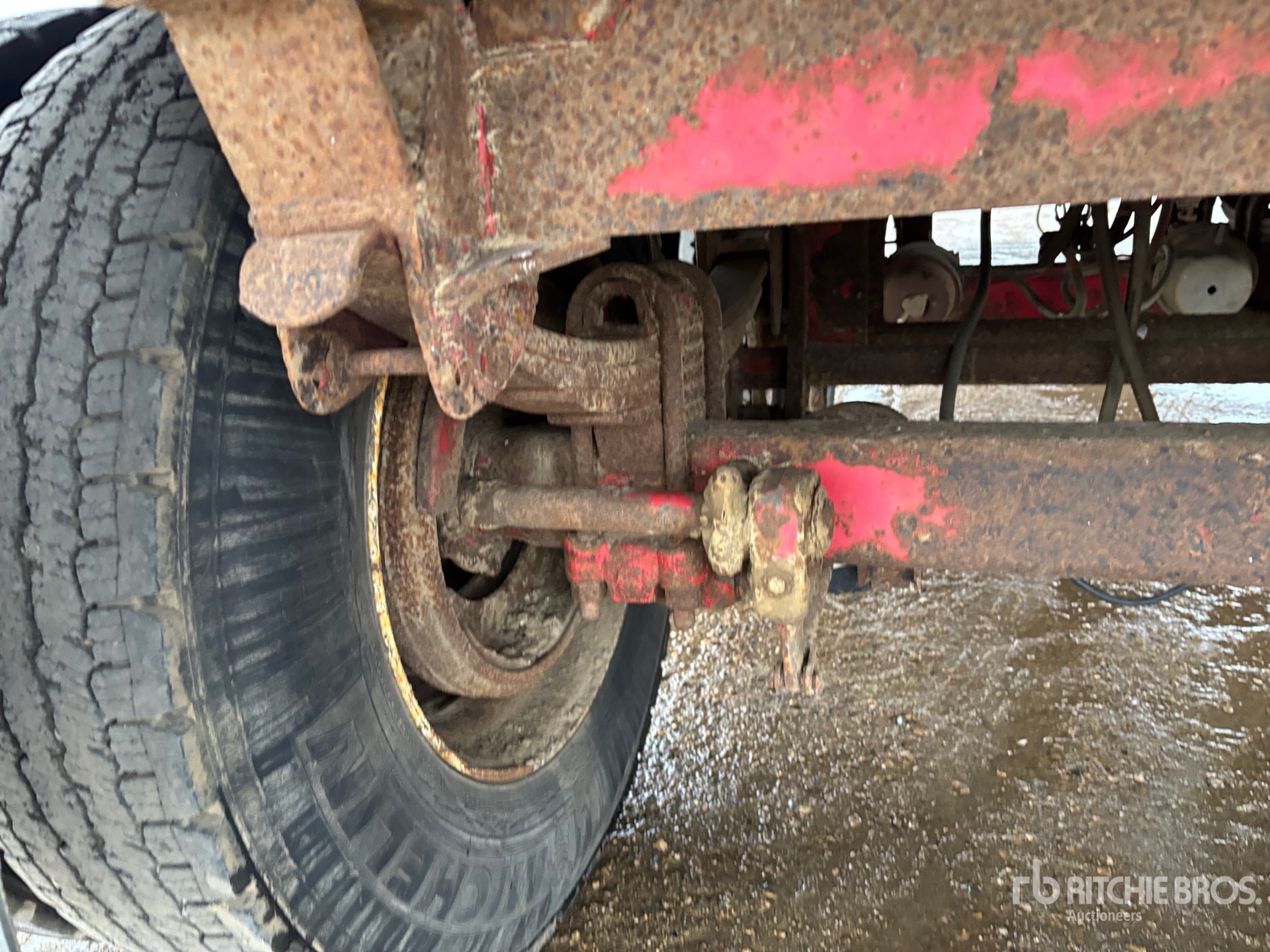 1985 Fruehauf 48 FT X 102 IN T/A TOOL CRIB