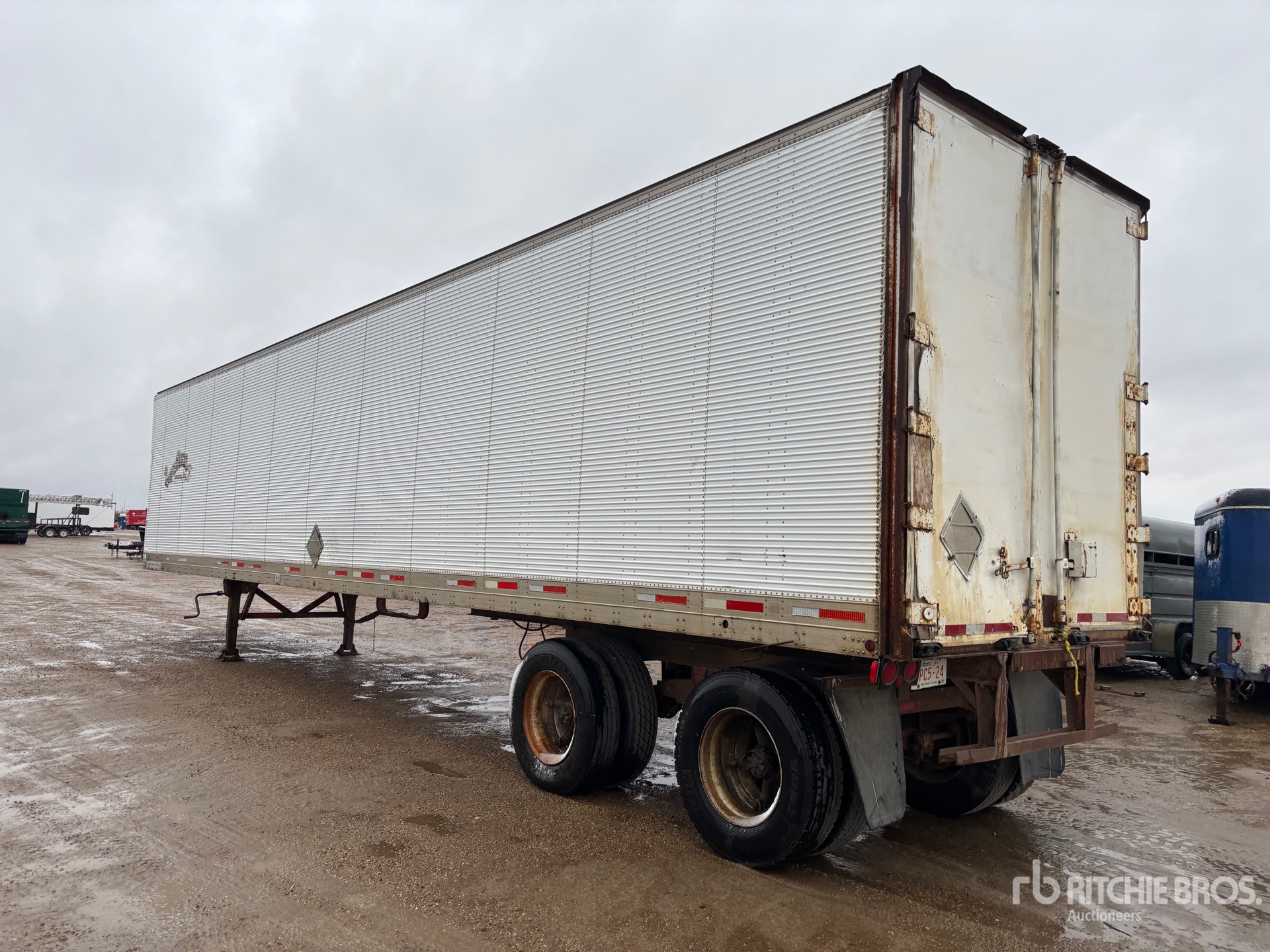 1985 Fruehauf 48 FT X 102 IN T/A TOOL CRIB
