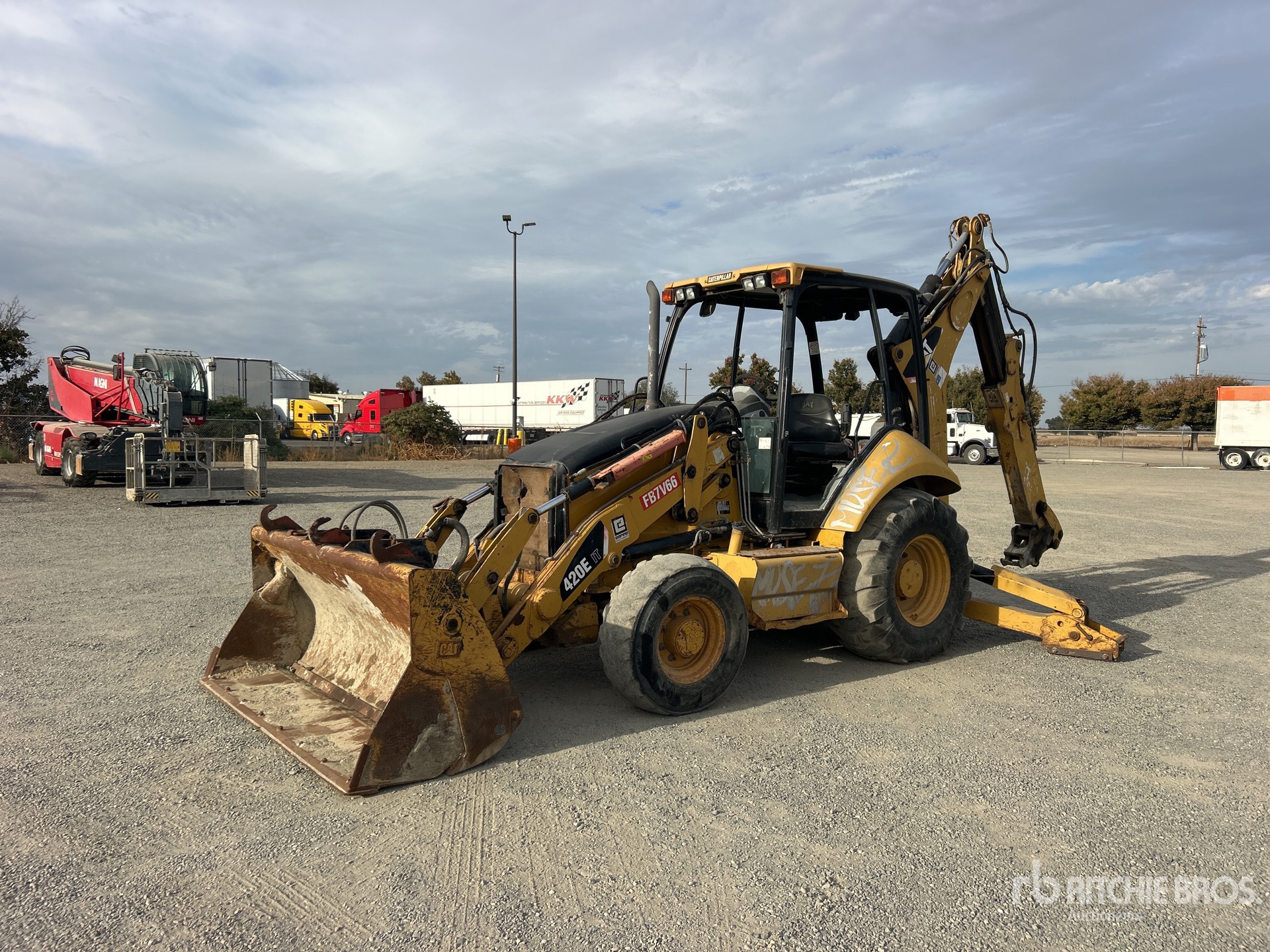 2011 Caterpillar 420E IT