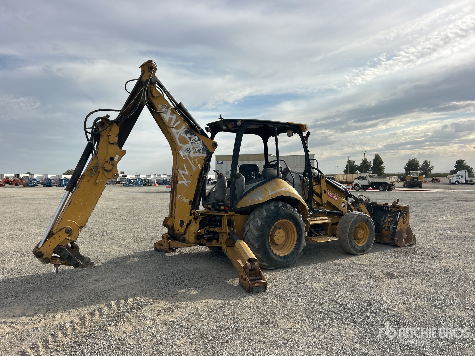 2011 Caterpillar 420E IT