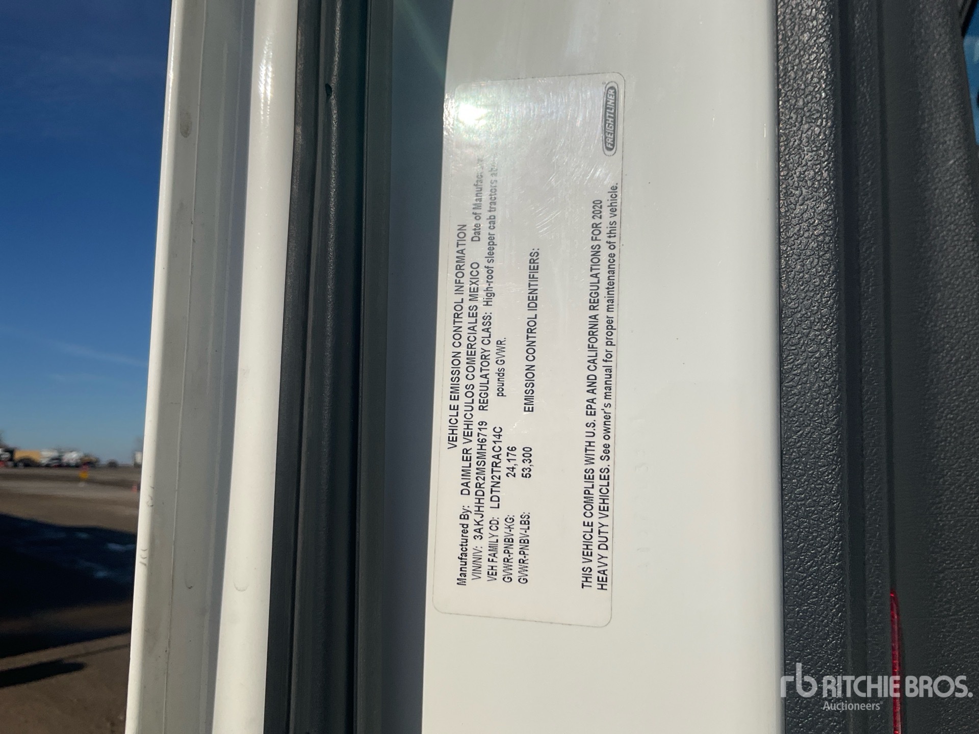 2021 Freightliner CASCADIA 126