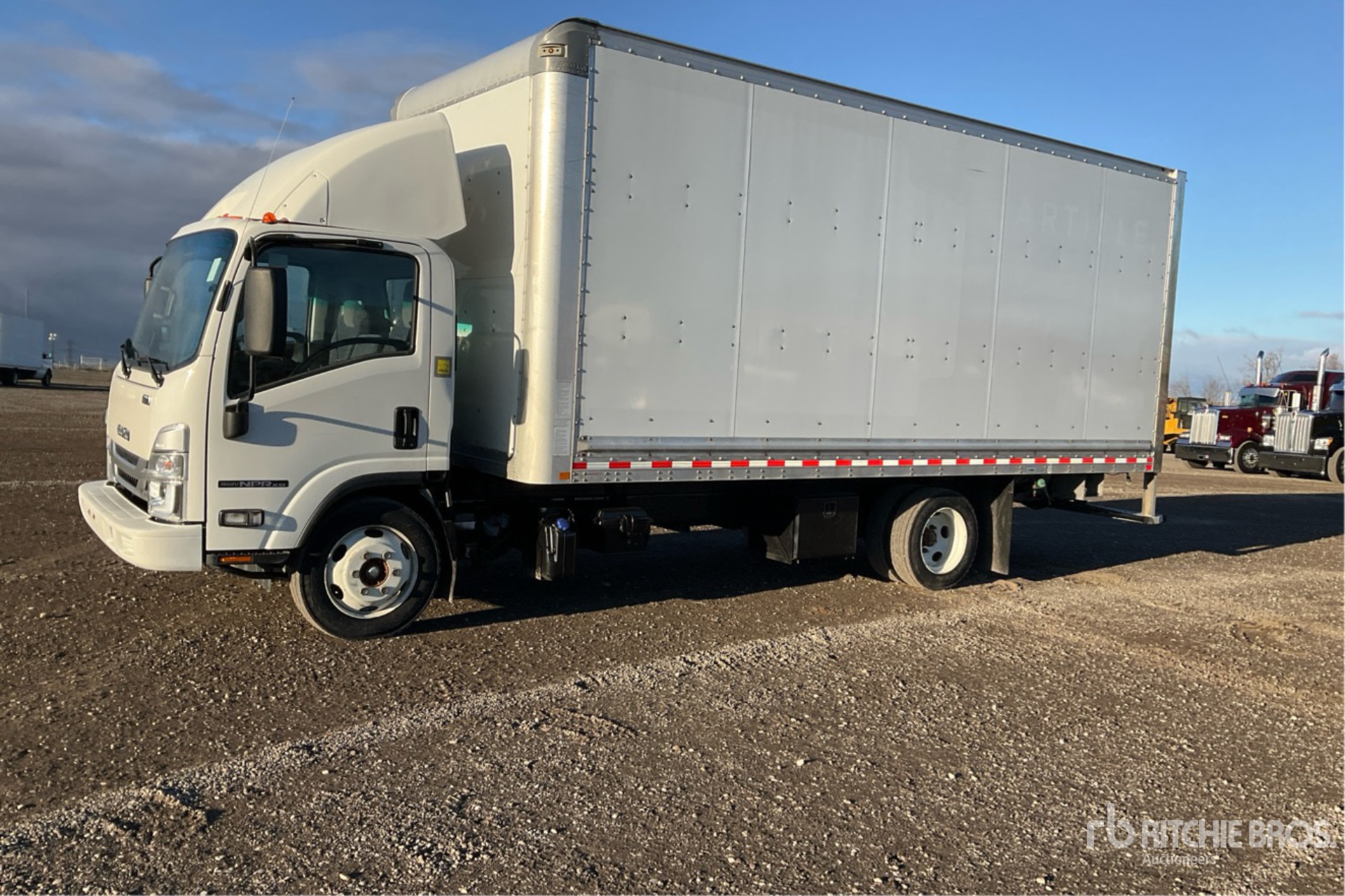 2022 Isuzu NPR XD