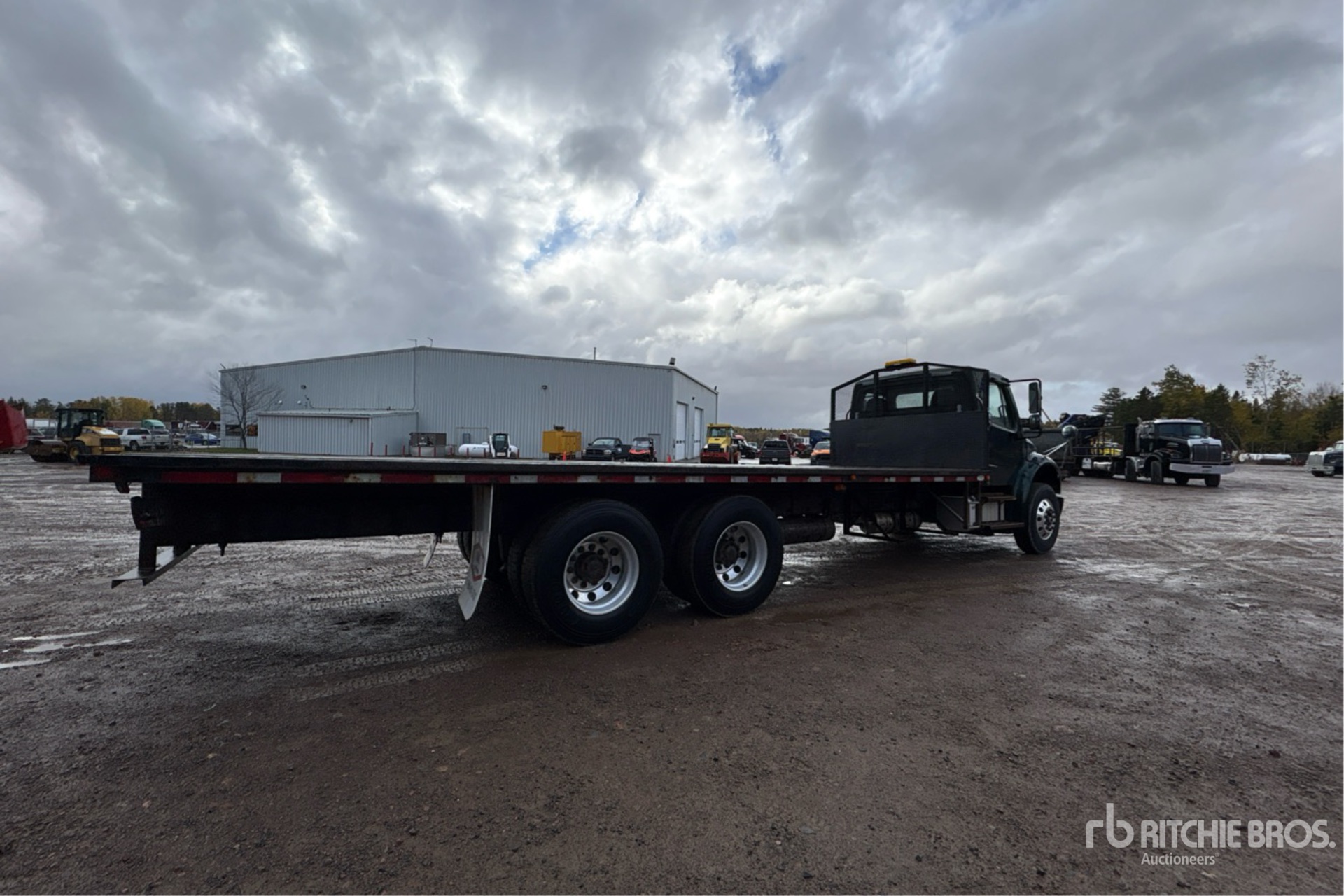 2019 Freightliner M2 106