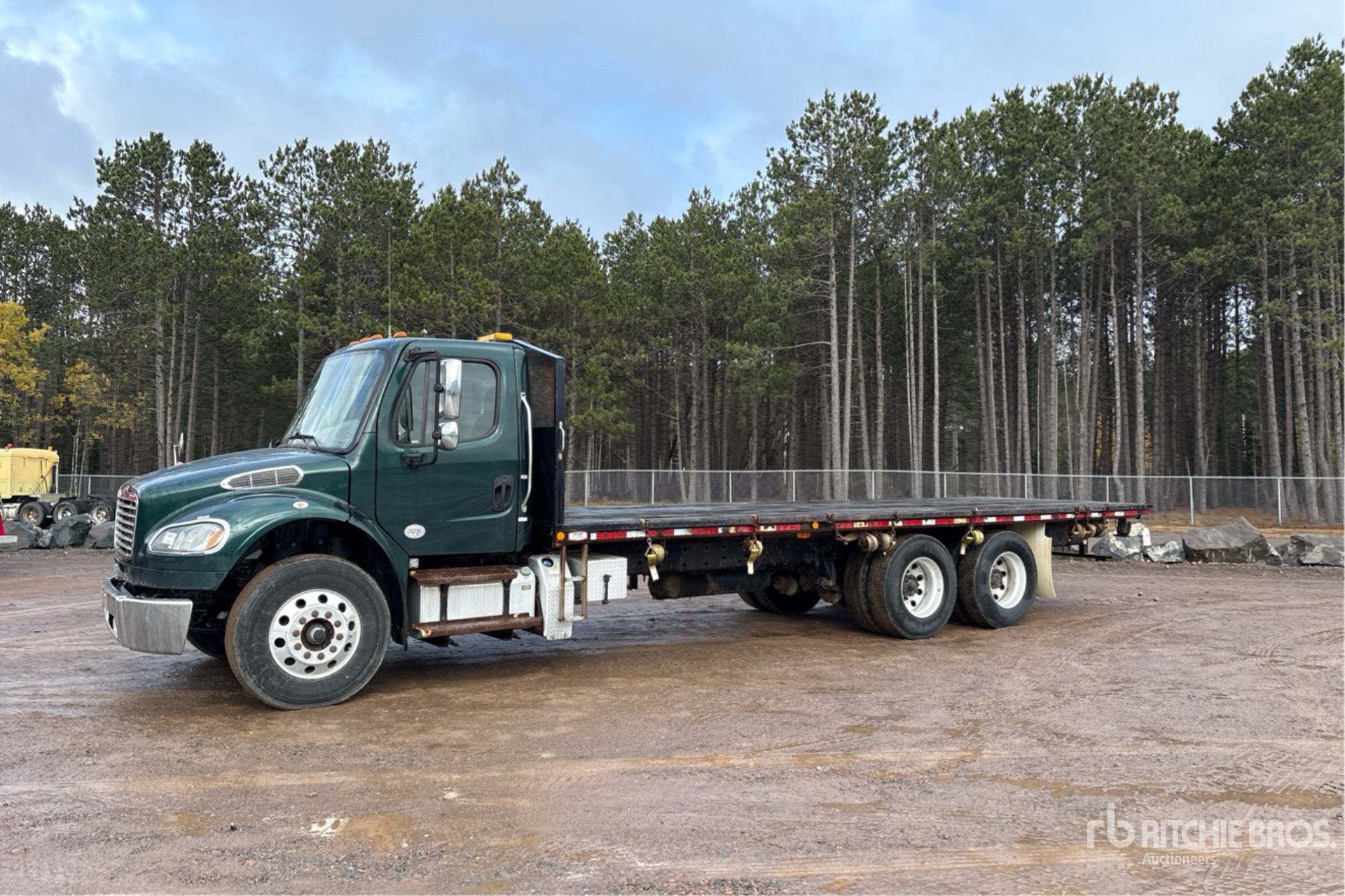 2019 Freightliner M2 106