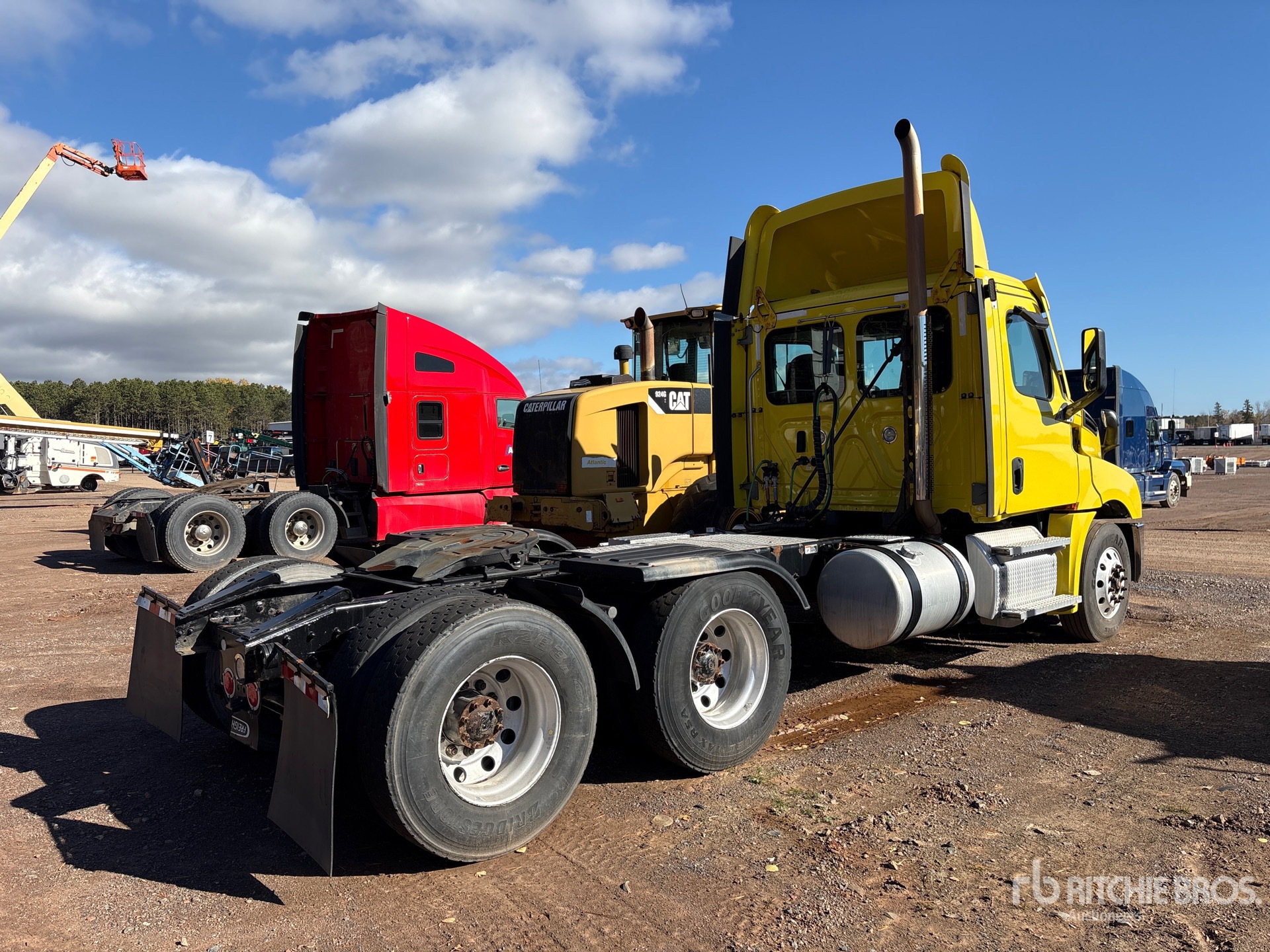 2021 Freightliner CASCADIA 126