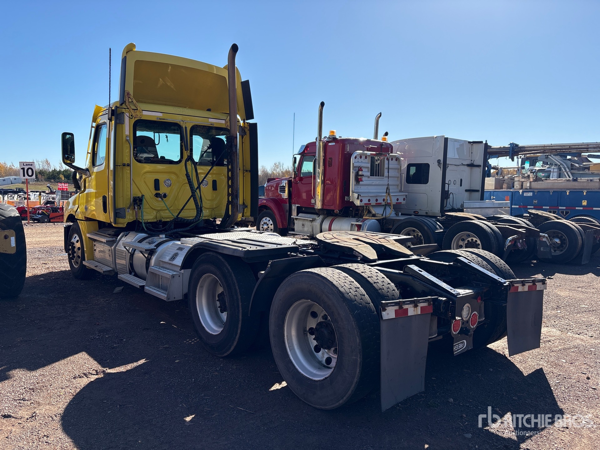 2021 Freightliner CASCADIA 126