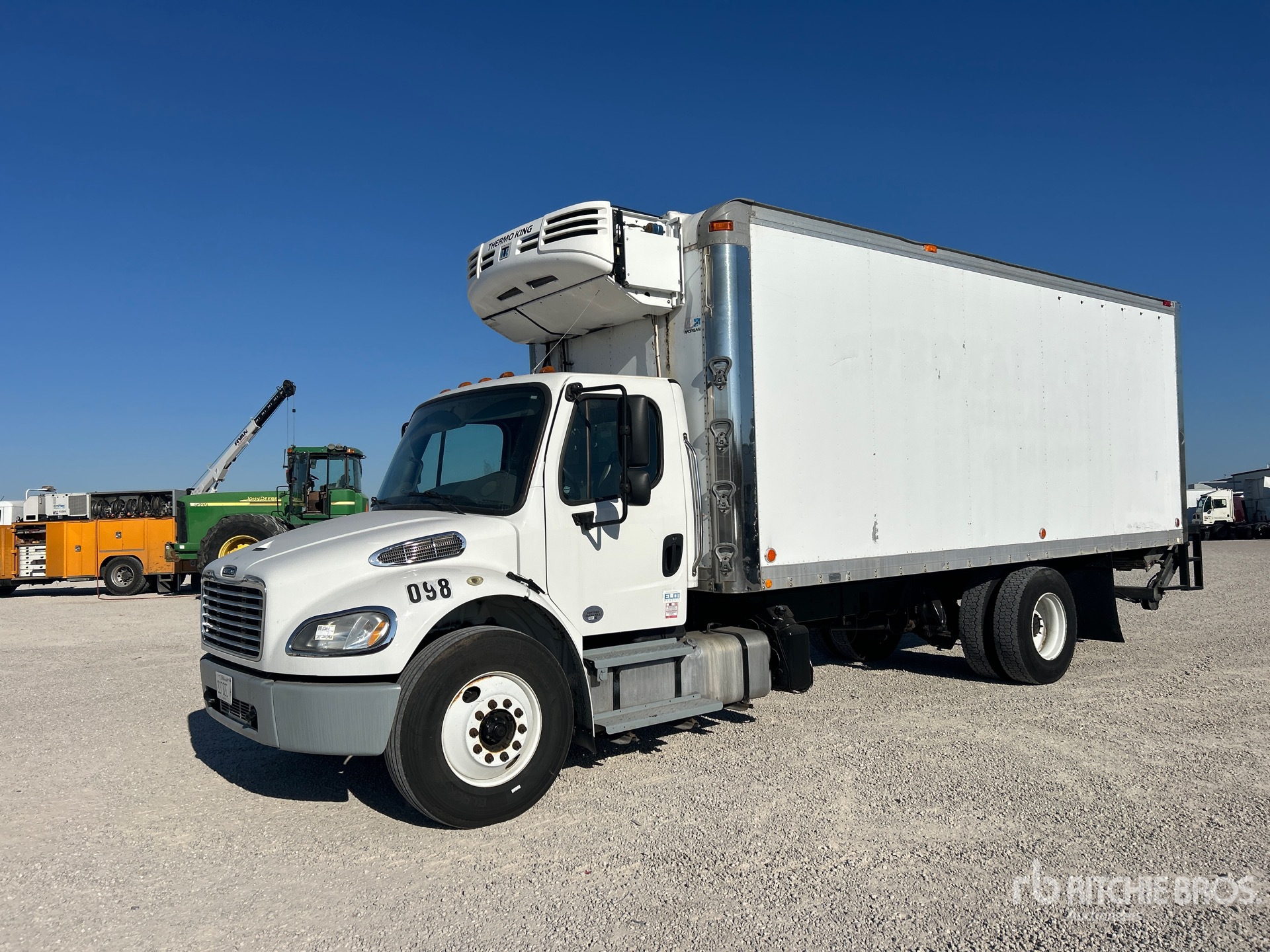 2016 Freightliner M2 106