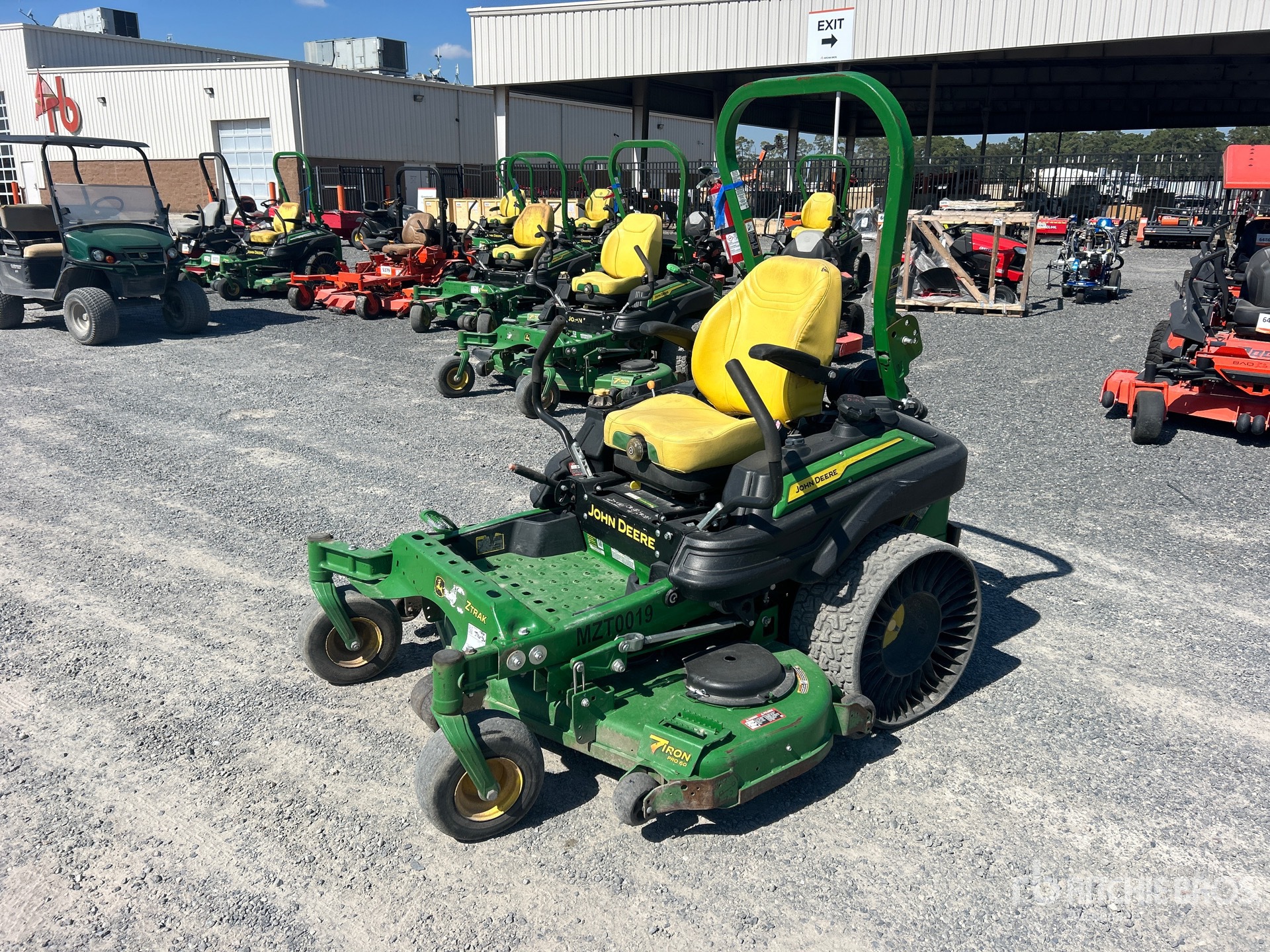 Photo of 2023 John Deere Z950M ZTRAK M S