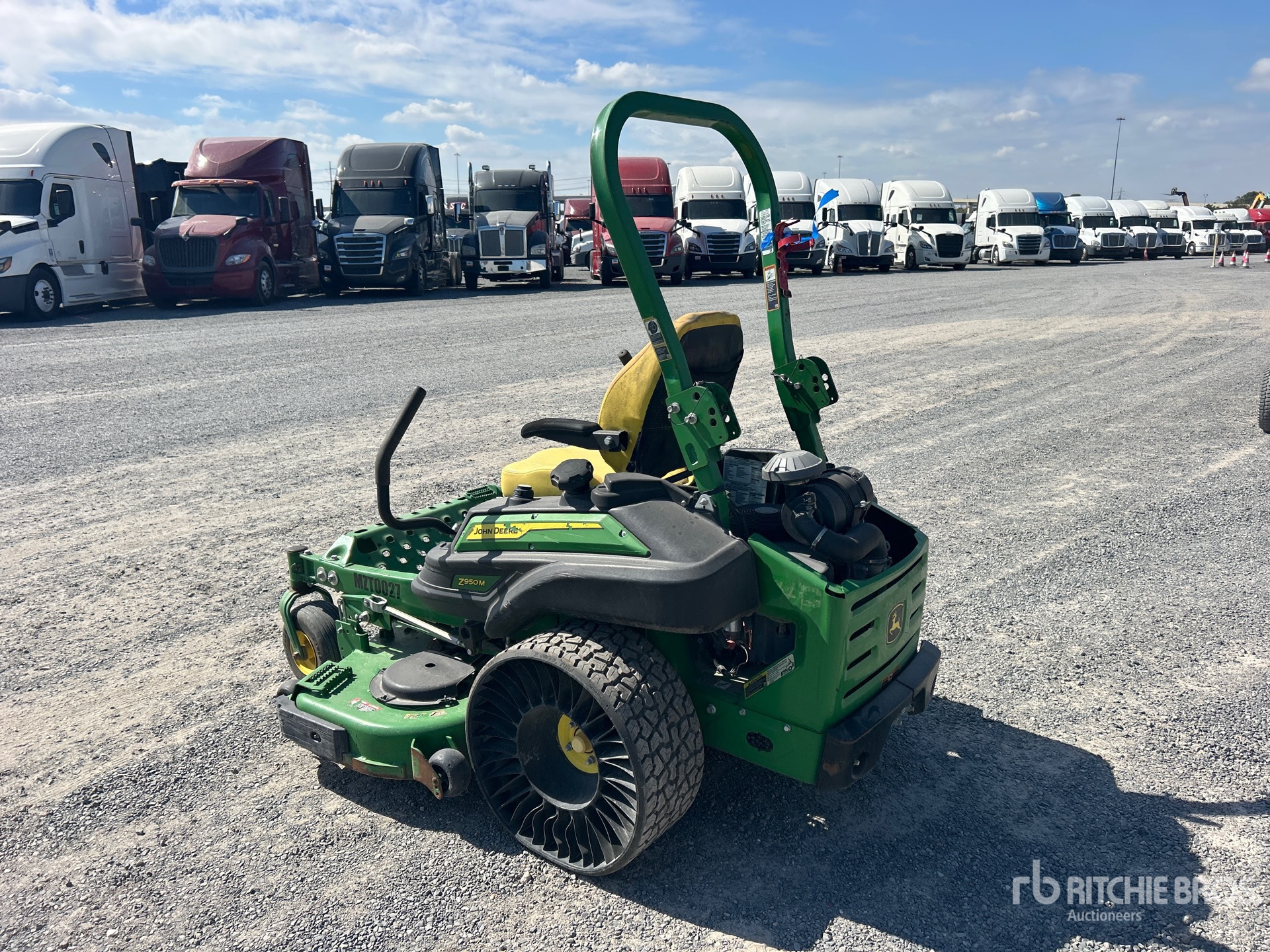 2023 John Deere Z950M ZTRAK M S