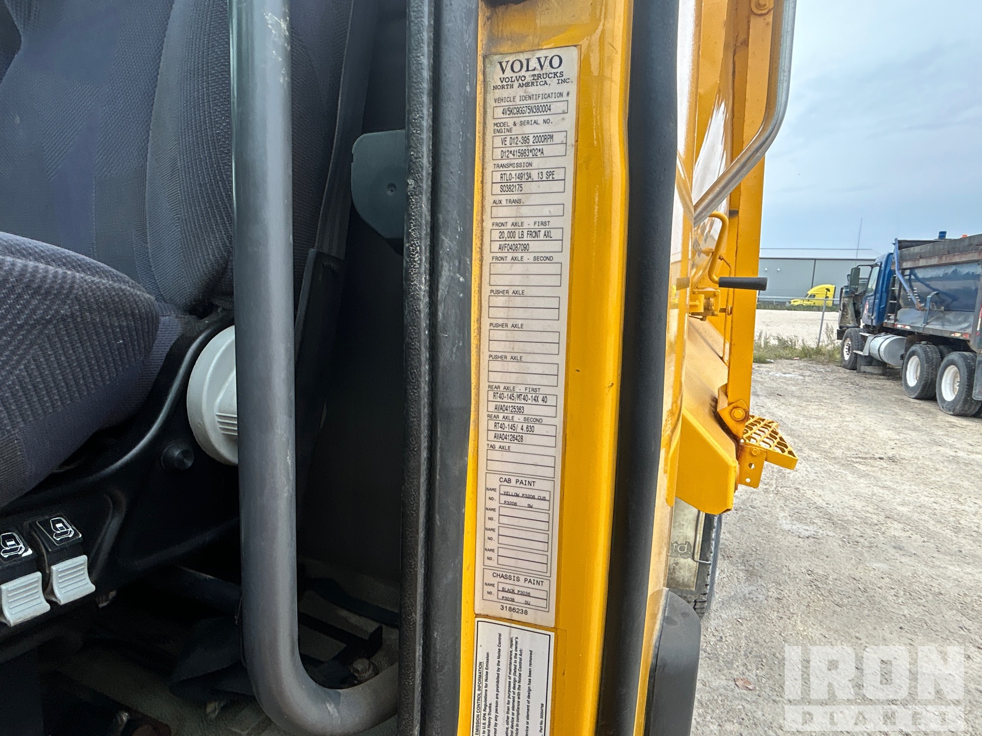 2005 Volvo VHD